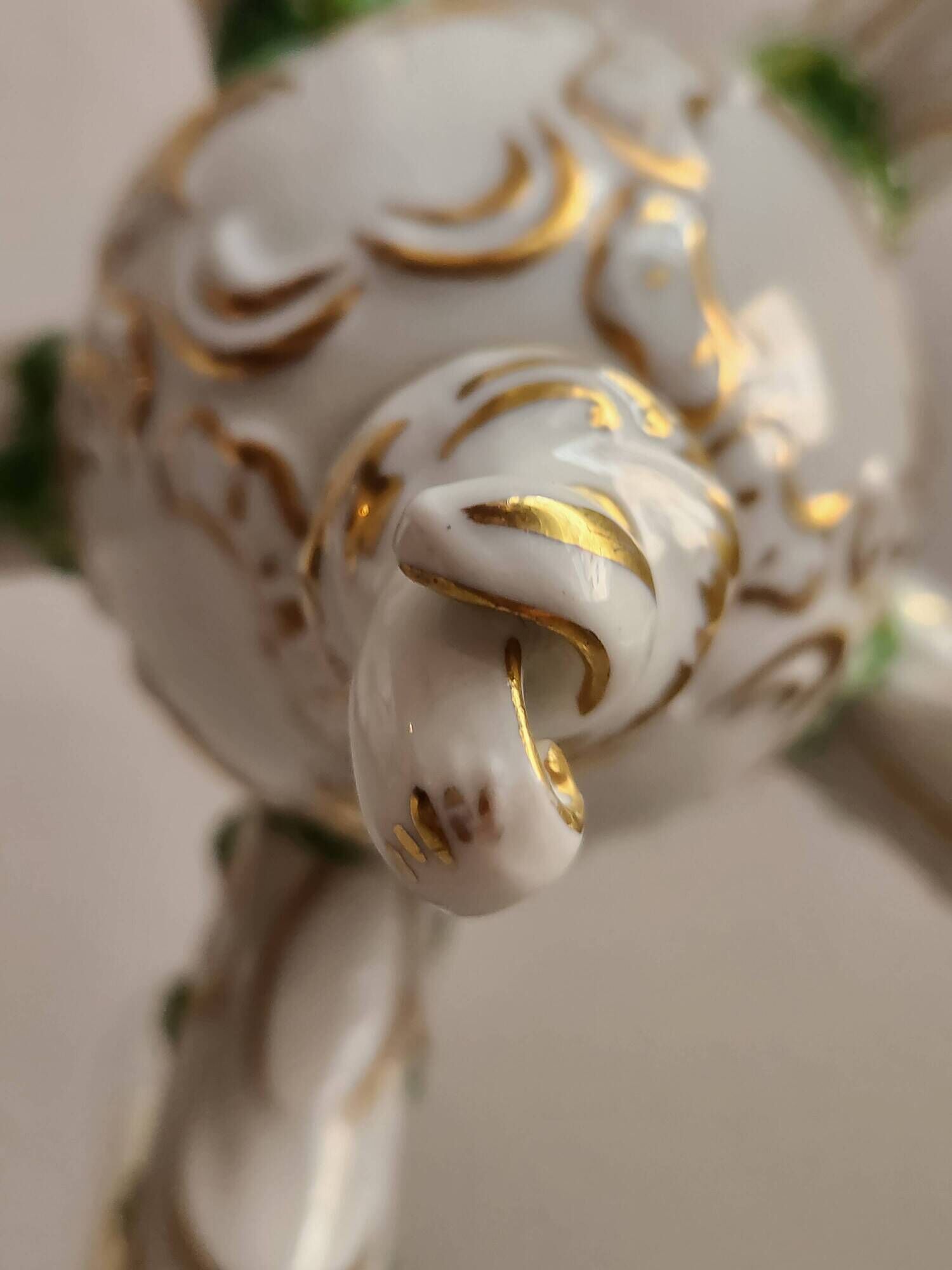 Handgeformt vergoldet vintage Porzellan Kronleuchter Capodimonte 1960er