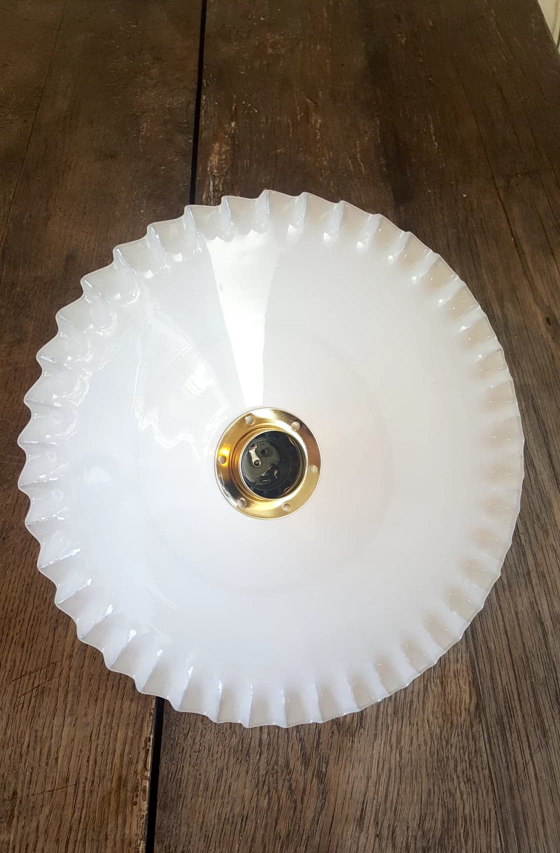 Suspension en opaline
