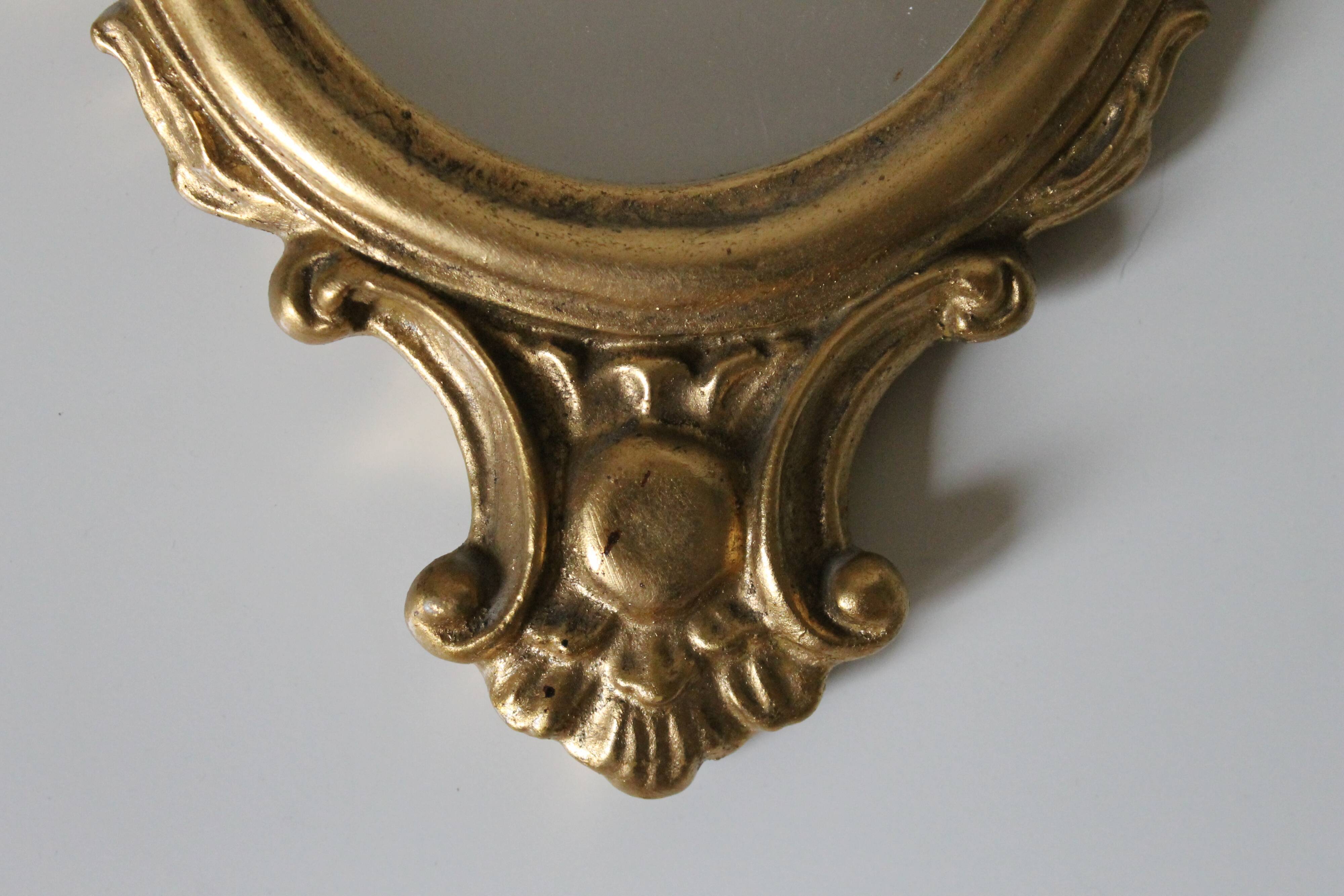 Miroir et sa console dorés style rocaille