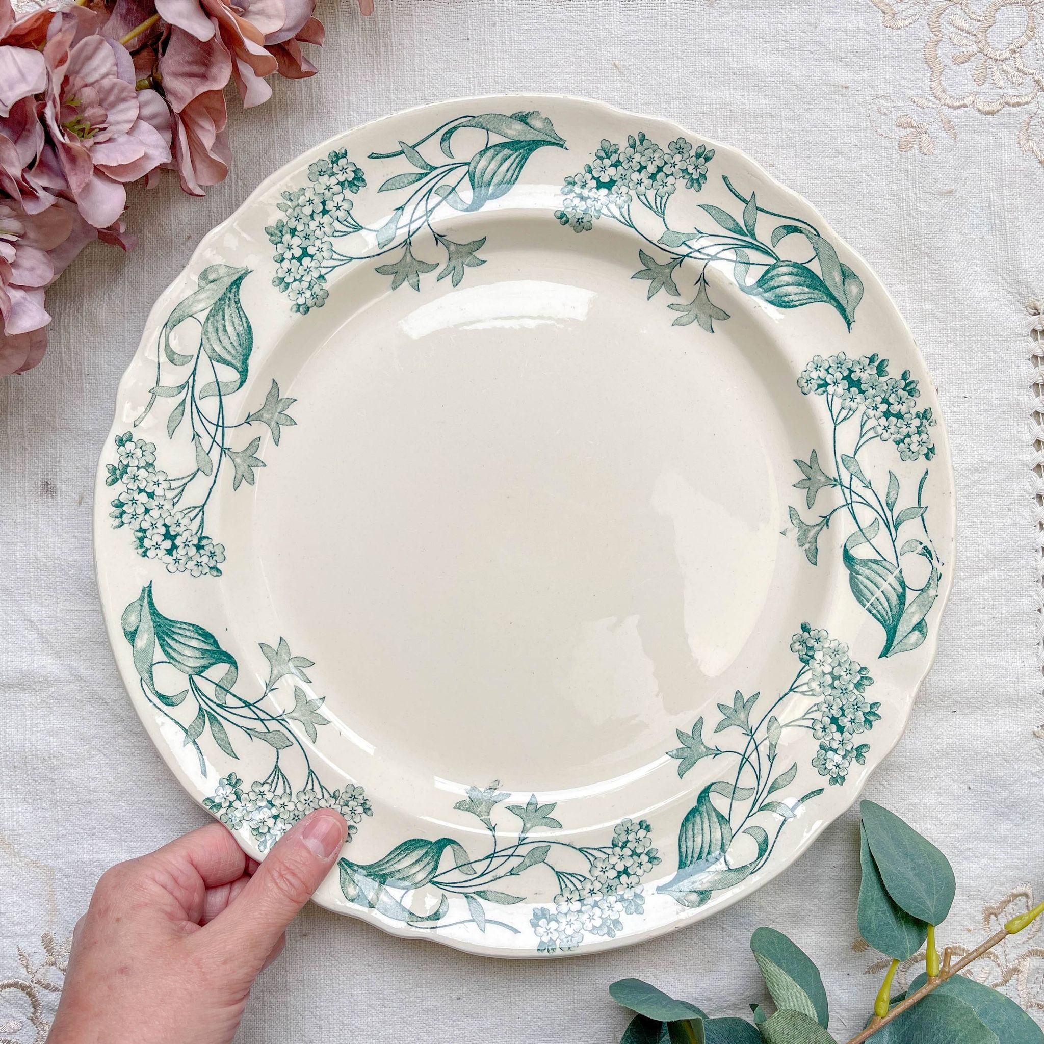 Antique round dish from Terre de Fer "Lilac" – Longchamp 19th century