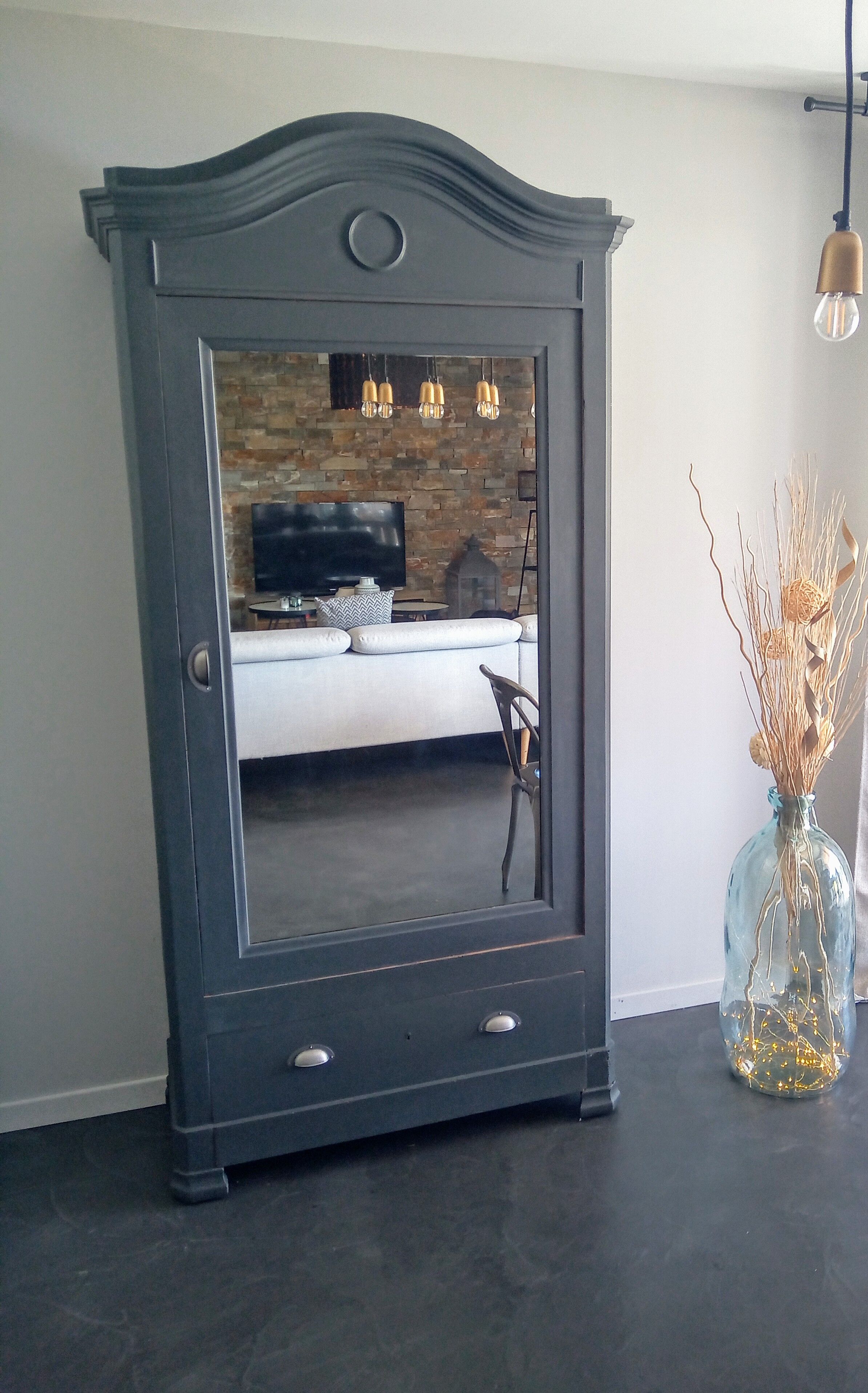 Good-looking wardrobe
