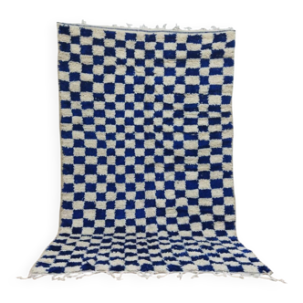 Moroccan Berber rug with a blue and ecru checkerboard pattern – 250 x 147 cm