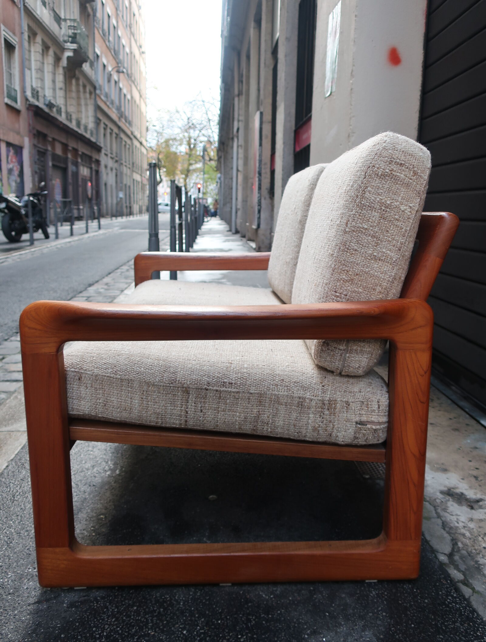 Danish teak sofa from the 1960s edited by Dyrlund