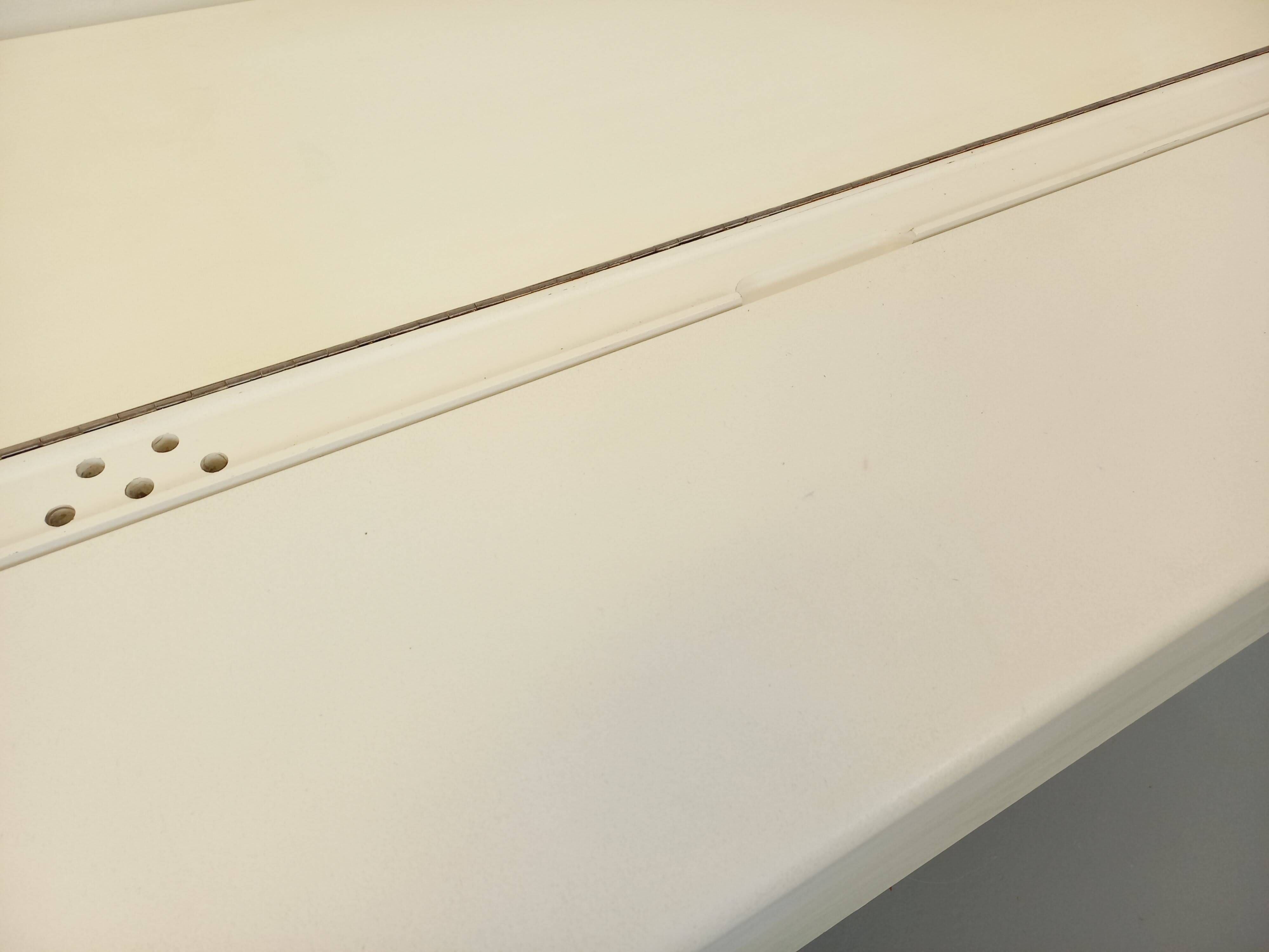 Vintage Bauhaus style desk in melamine and chrome metal from the 1970s.