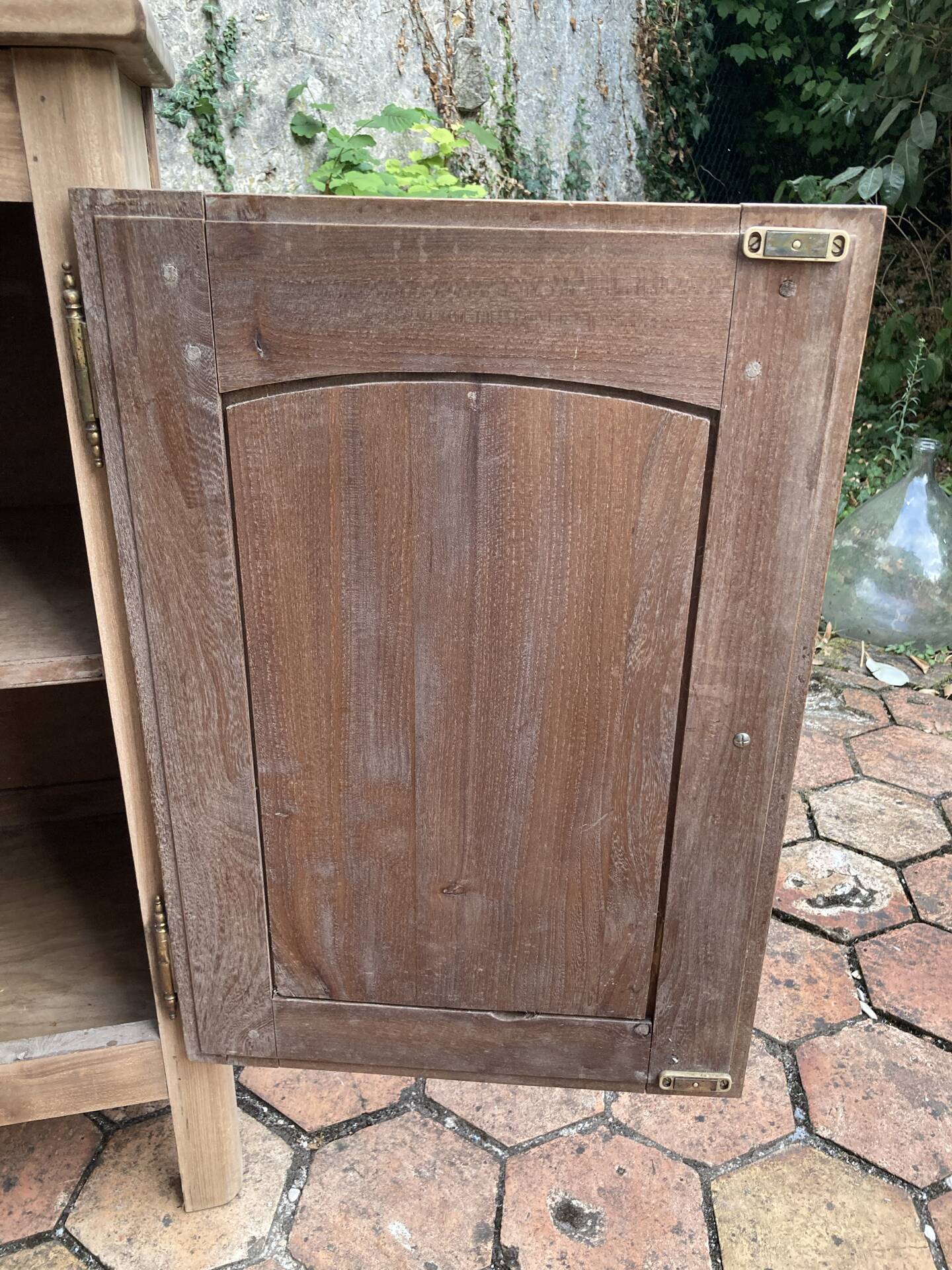 Petit buffet ancien en bois 