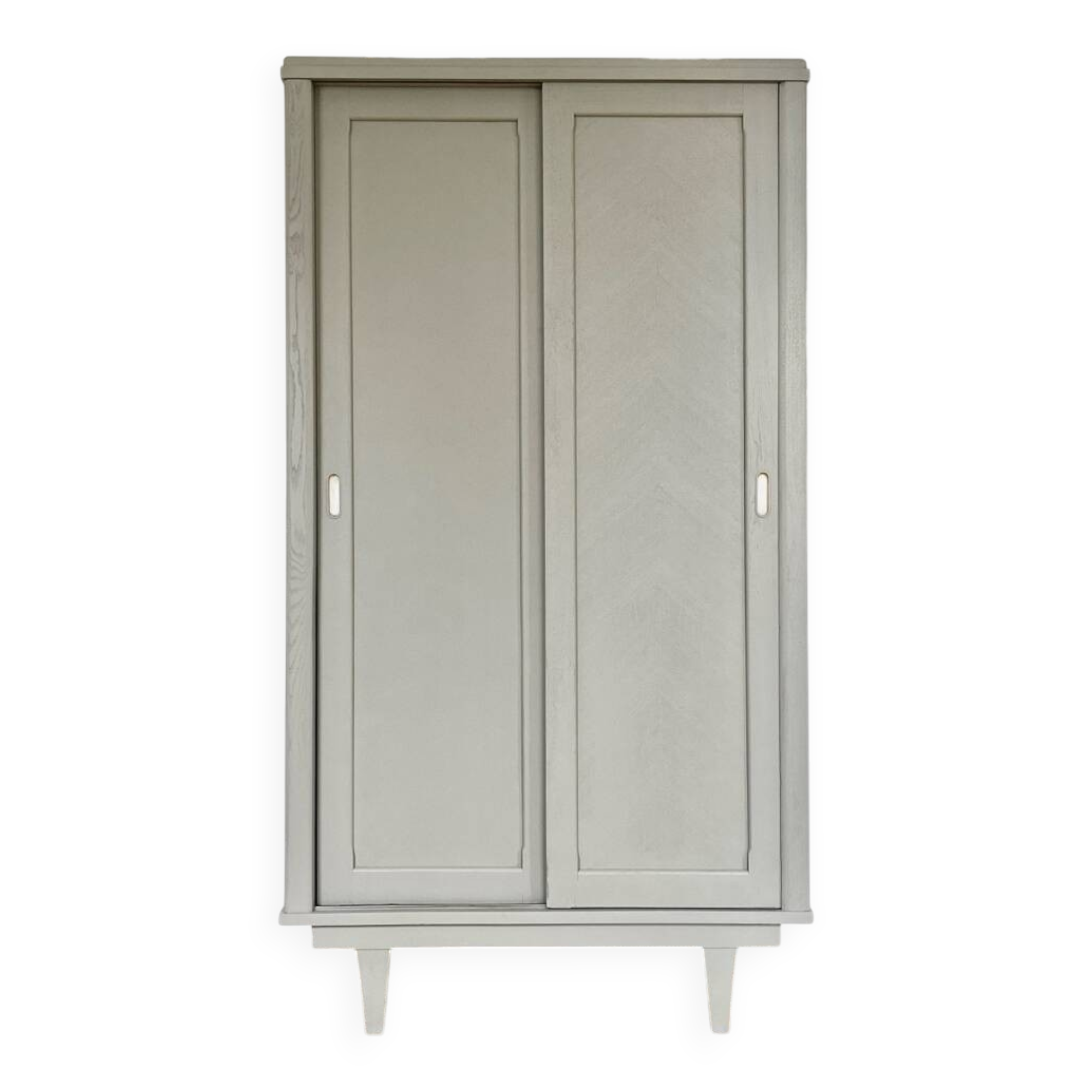 Sliding Parisian wardrobe