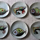 Six Pornic plates with fish and crayfish