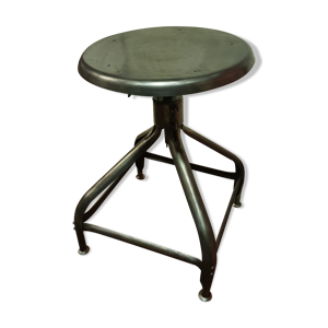 Ancien tabouret industriel