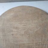 Old round pizza cutting board