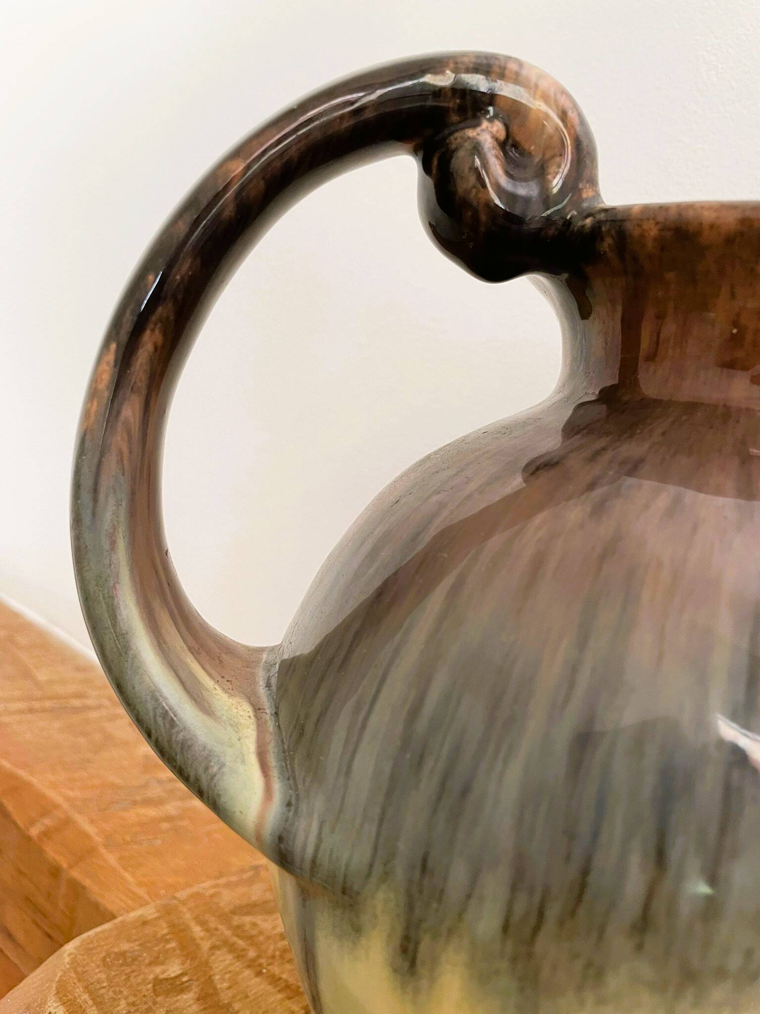 Ceramic pitcher / carafe