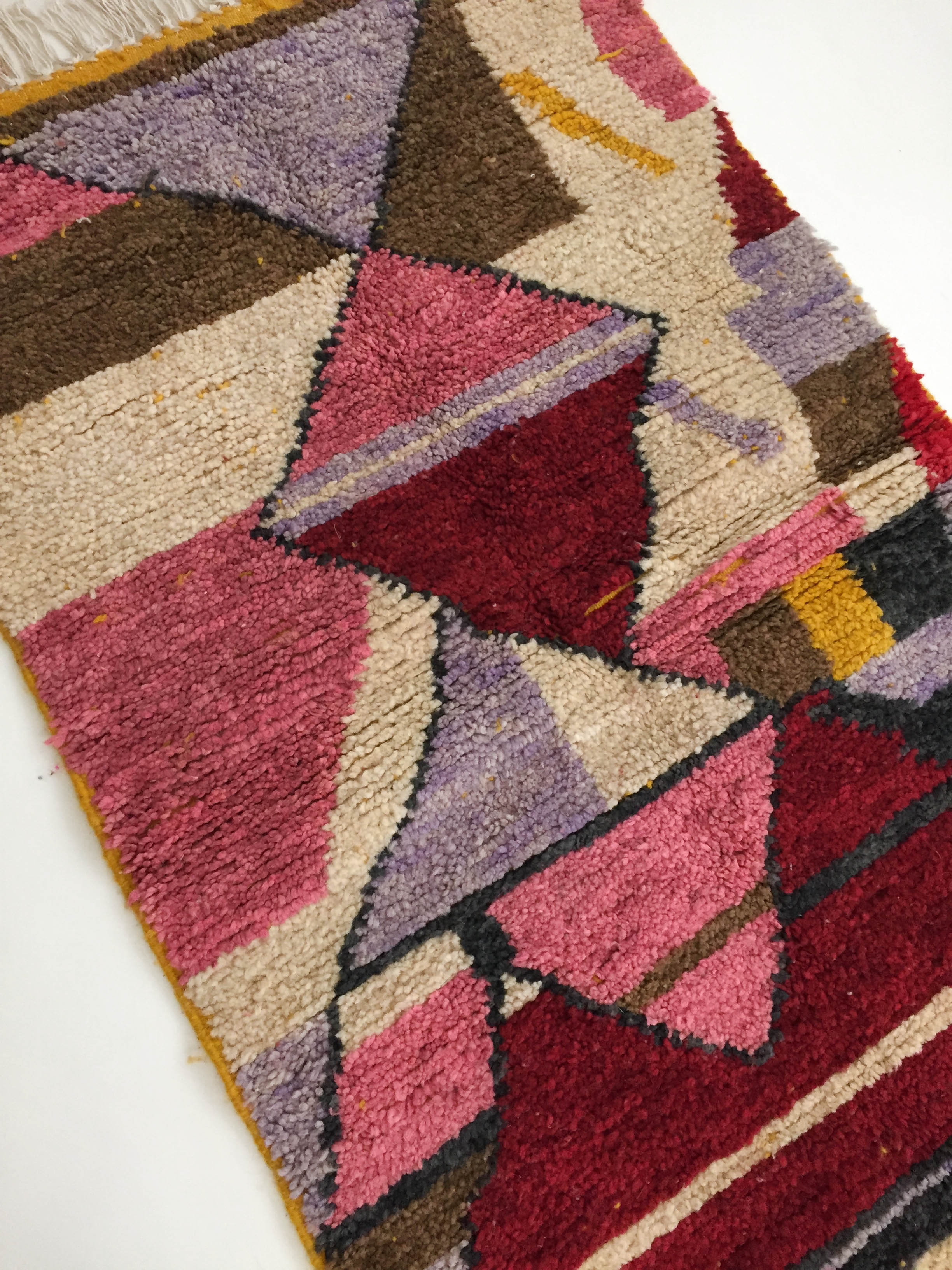 Moroccan Berber boujaad ecru carpet with colorful patterns 153x95cm