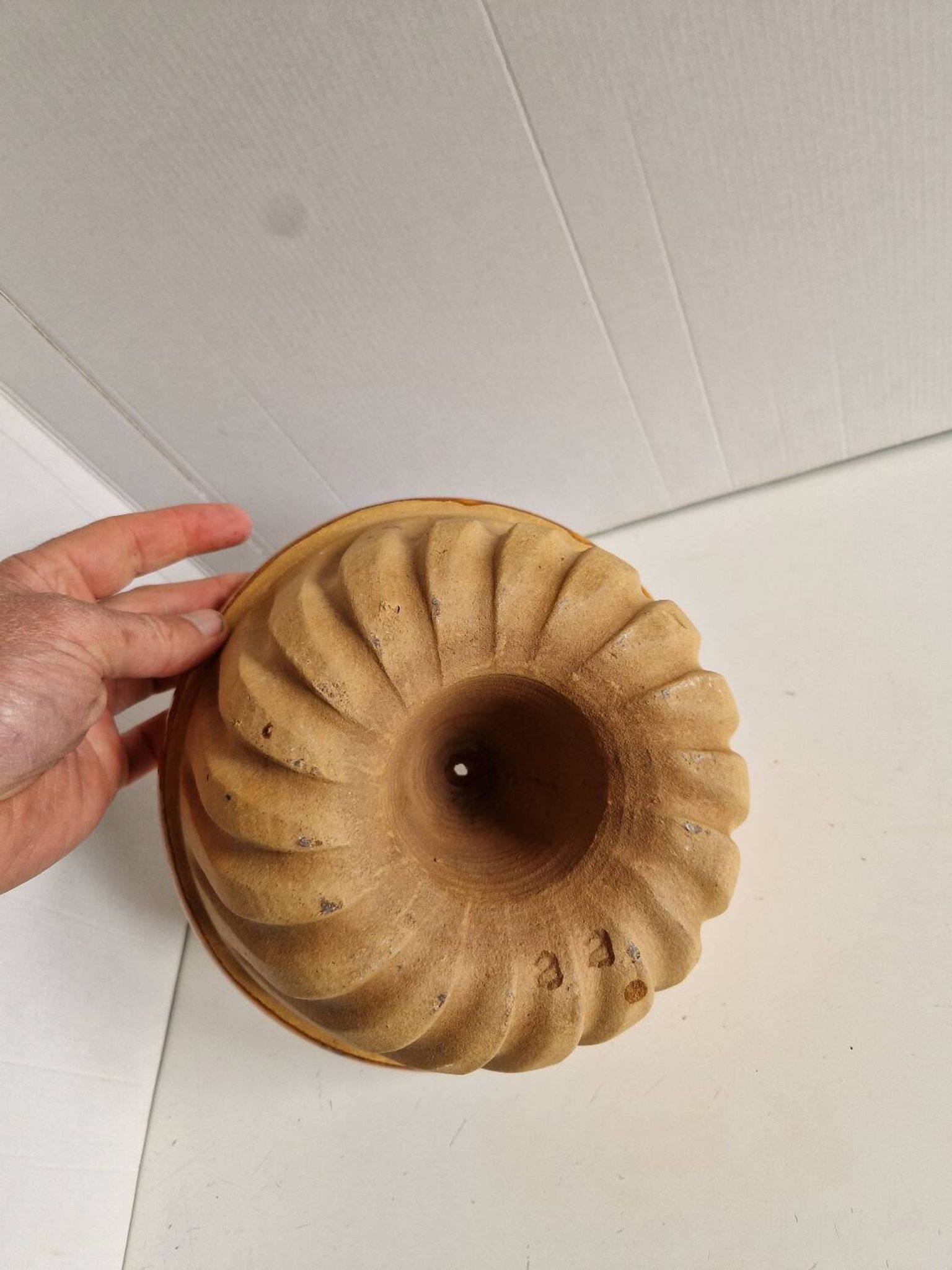 Old alsace kouglof cake mould decorative kitchen. diameter 21.5 cm. height