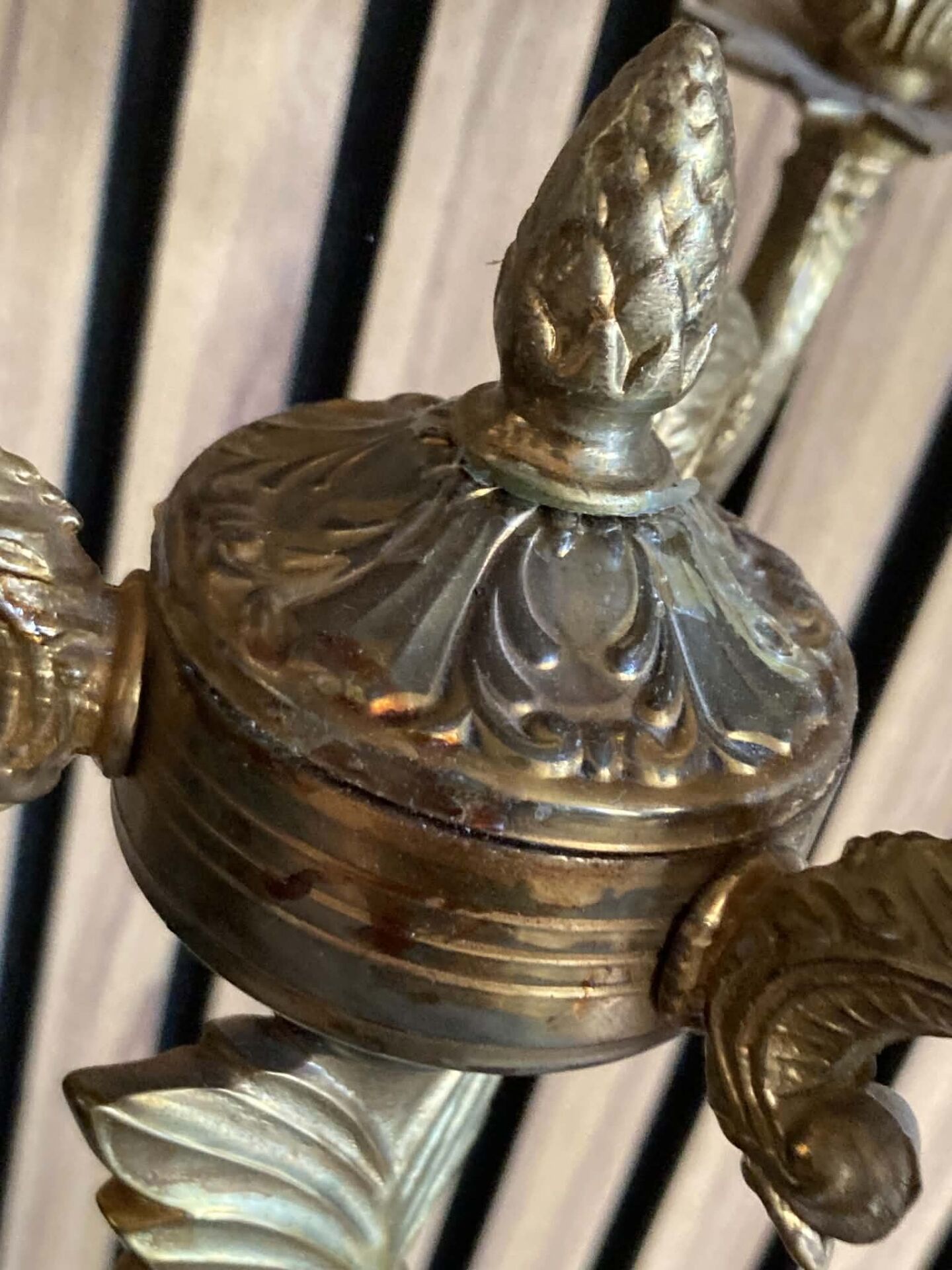 Lampadaire candélabre néo-classique en laiton doré et onyx — Style Flo
