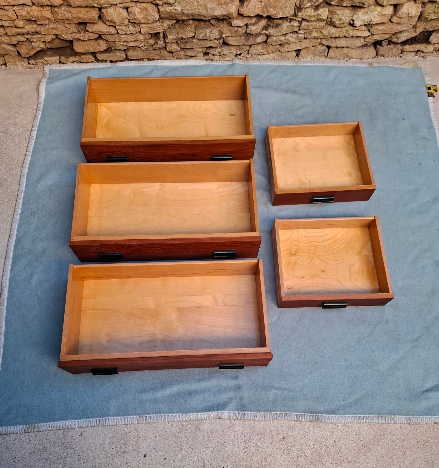 Modernist chest of drawers