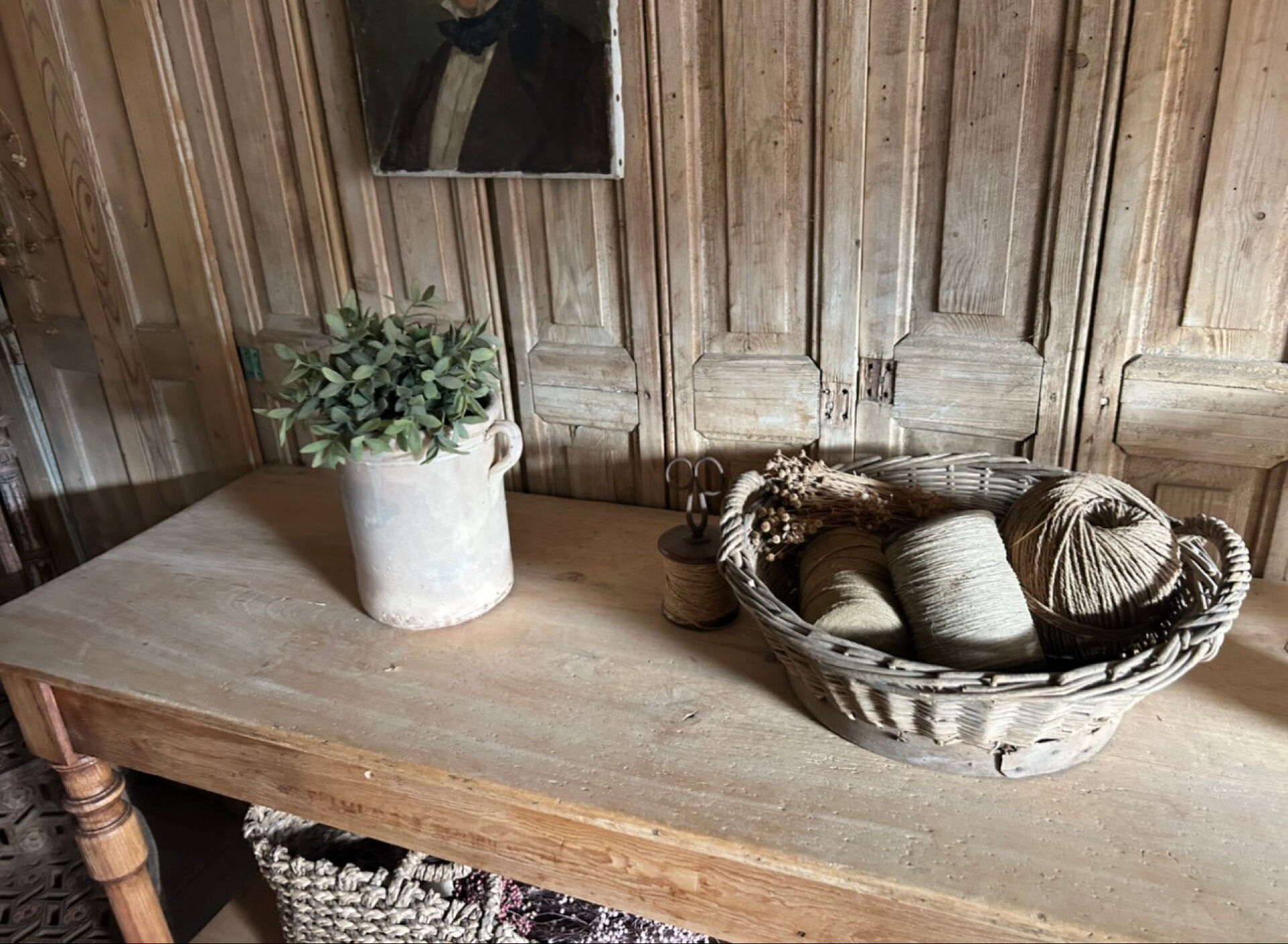 Old cloth merchant's table