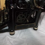 UNDERWOOD TYPEWRITER