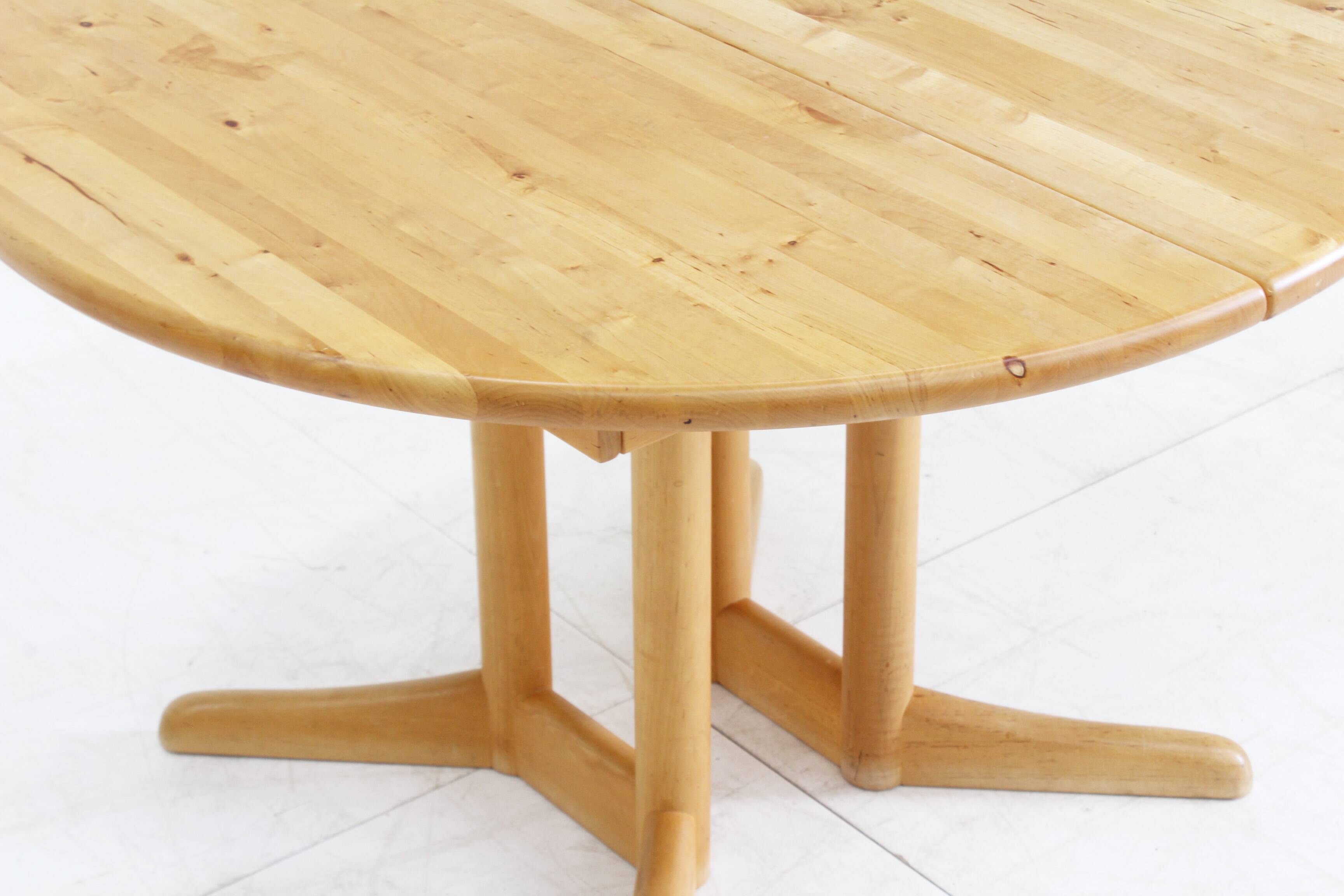 Table à manger vintage ronde extensible danoise Vamdrup Stolefabrik 1960