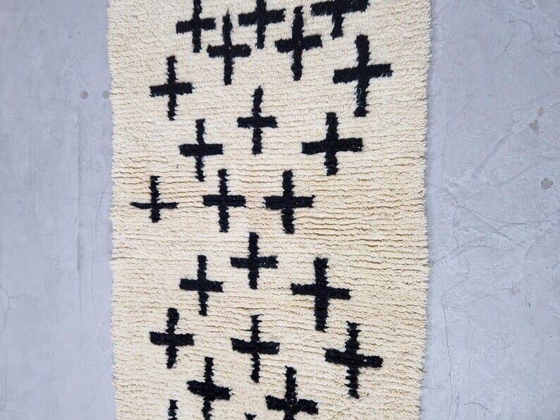 Handmade traditional wool rug, size 145 x 255 cm