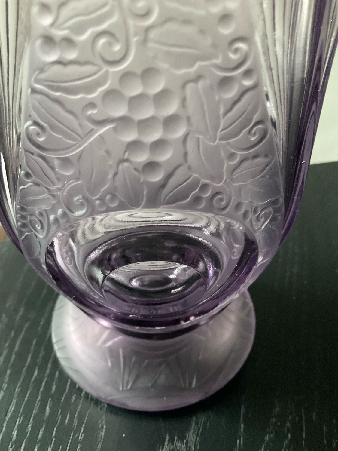 Art Deco vase Brockwitz-Germany in violet glass, signed.