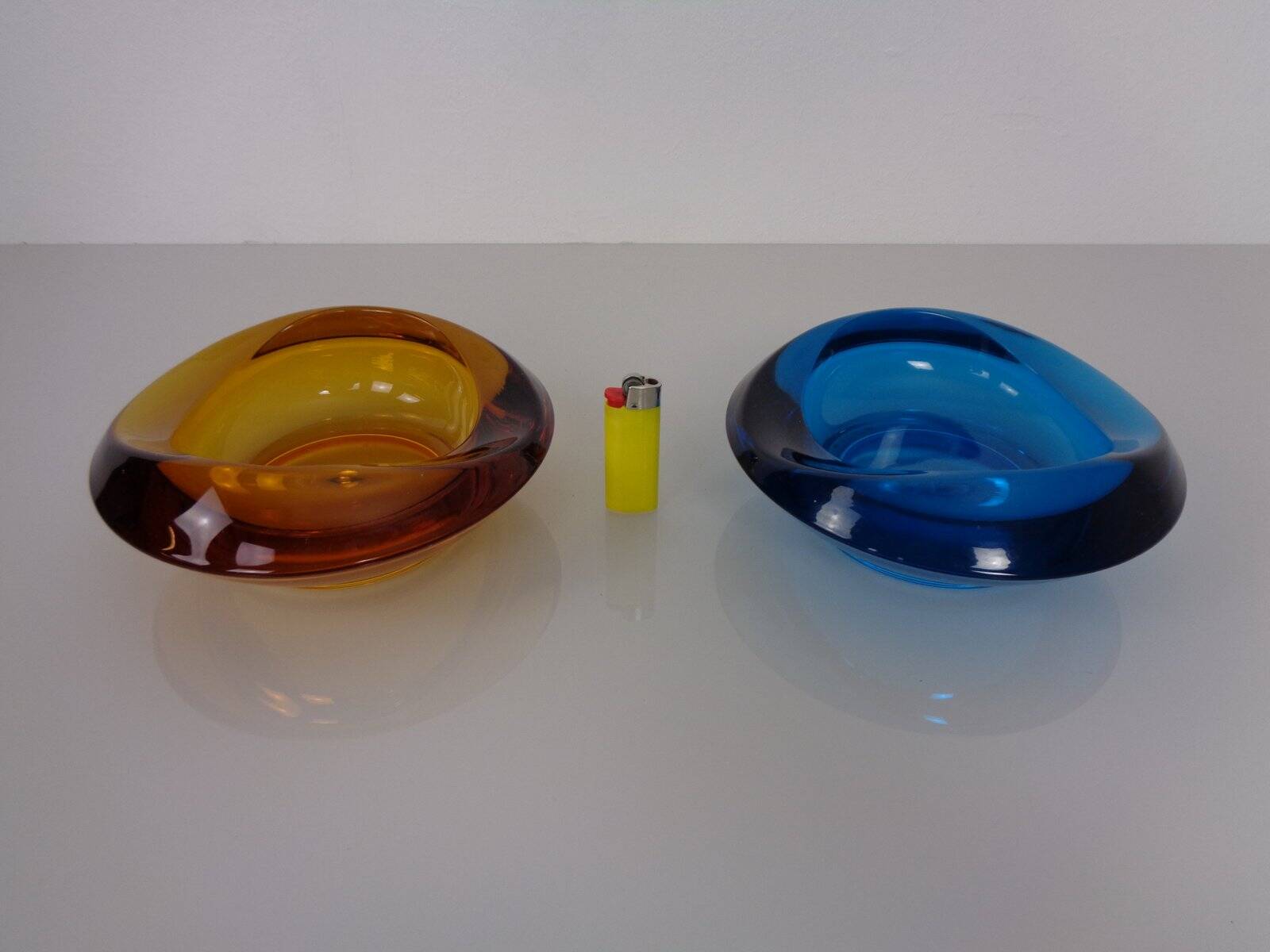 Amber and Blue Sklo Union Glass Ashtrays by Rudolf Jurnikl, Czechoslovakia, 1960s, Set of 2
