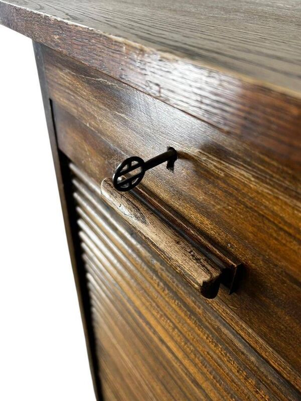 Armoire d'archives vintage en bois / armoire à rideau