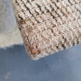 Vintage velvet armchair armrests fins