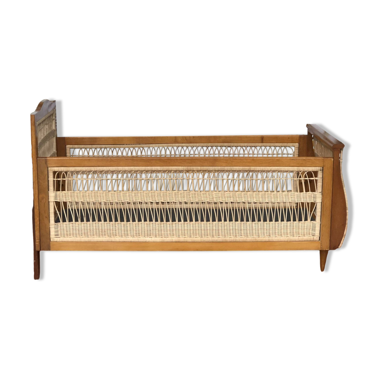 Vintage wicker children's bed 1960