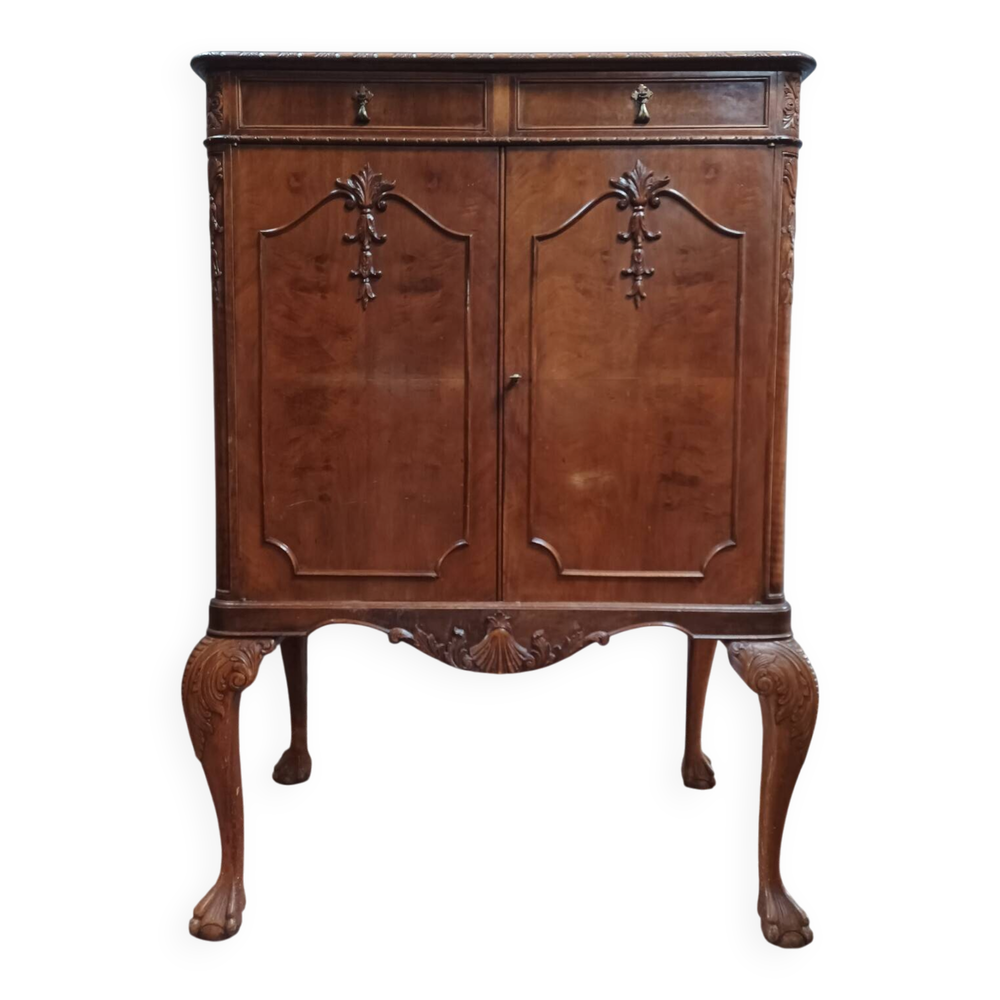 Meuble bar chippendale Maison JELLINEK en acajou