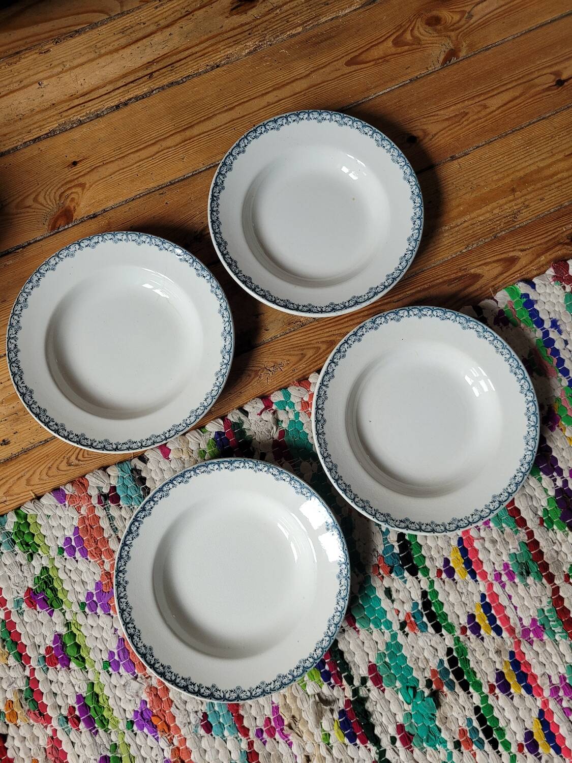 Set of 4 St Anonyme Moulin des Loups soup plates