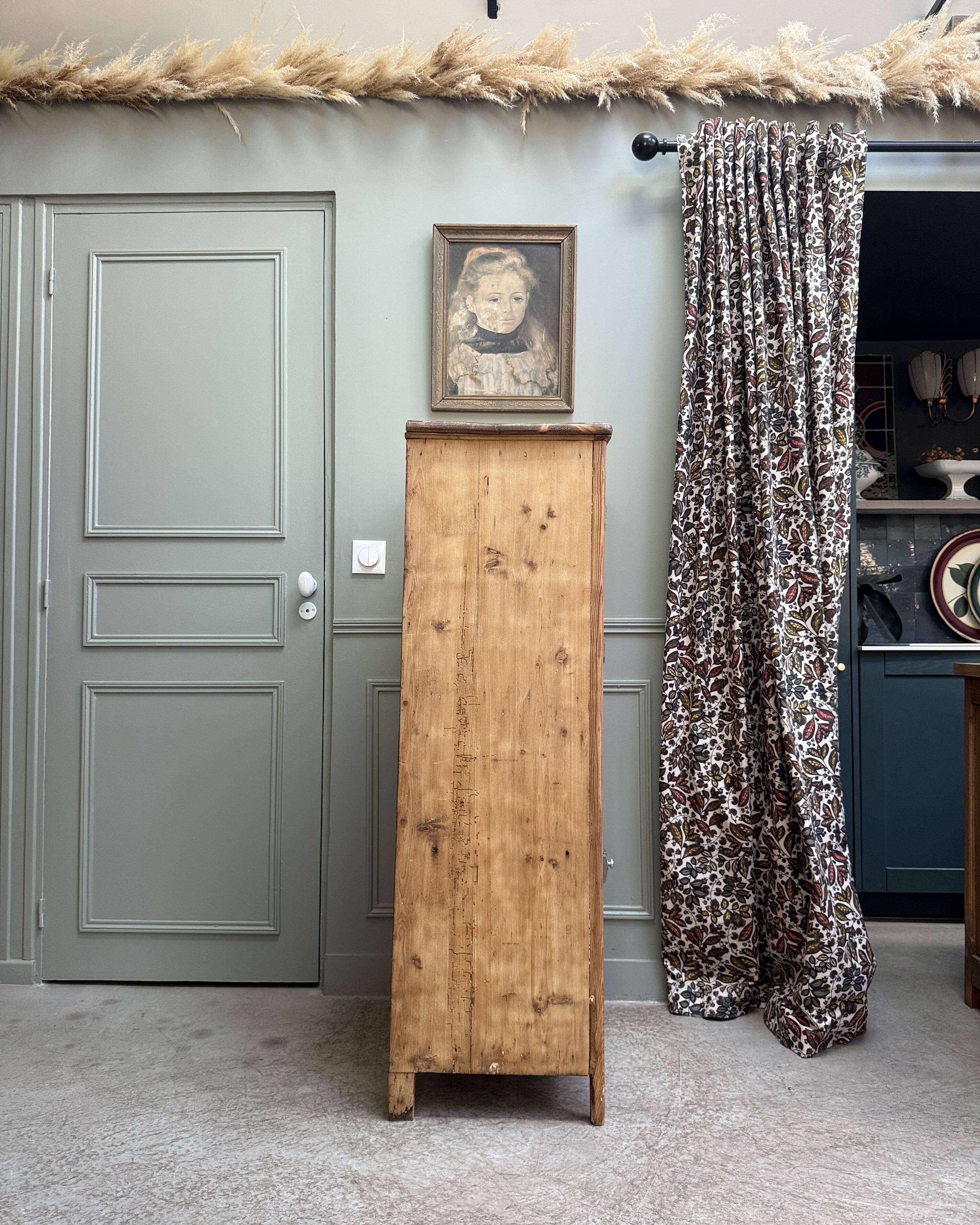 Small vintage dresser chic country (renovated)