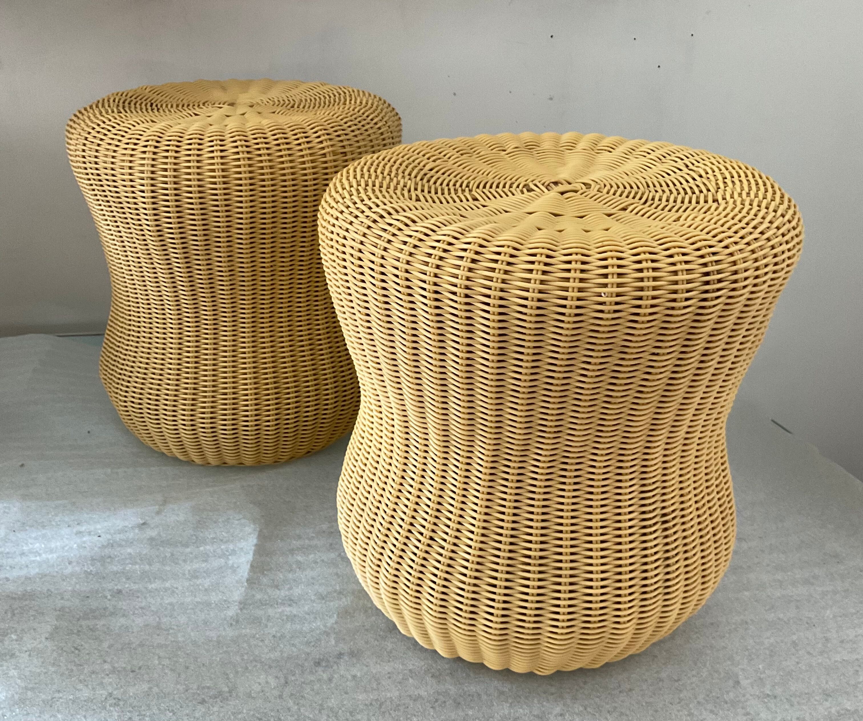 Series of 2 Scoubidou poufs from the 70s