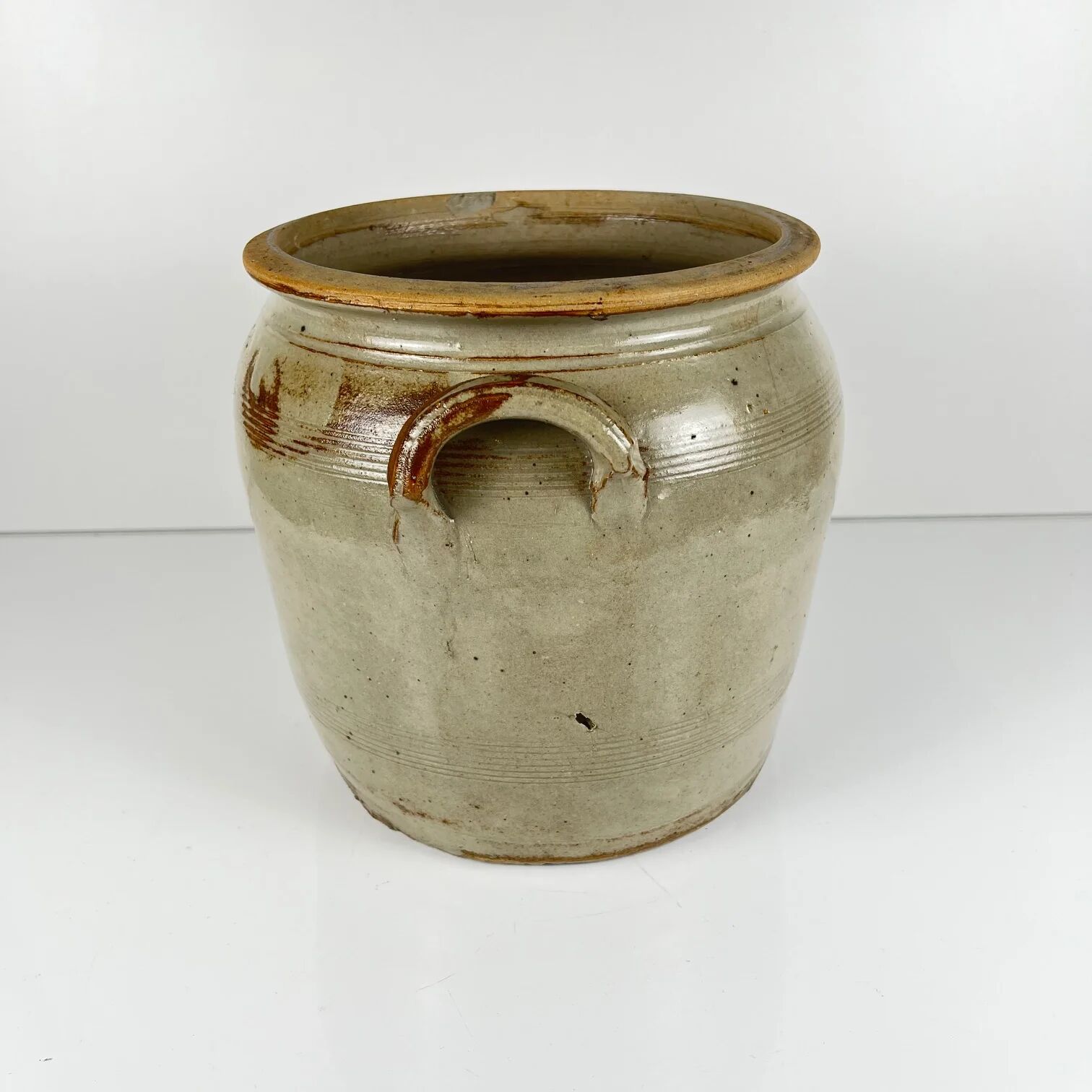 Old confit pot in stoneware, grey colour, 1900.