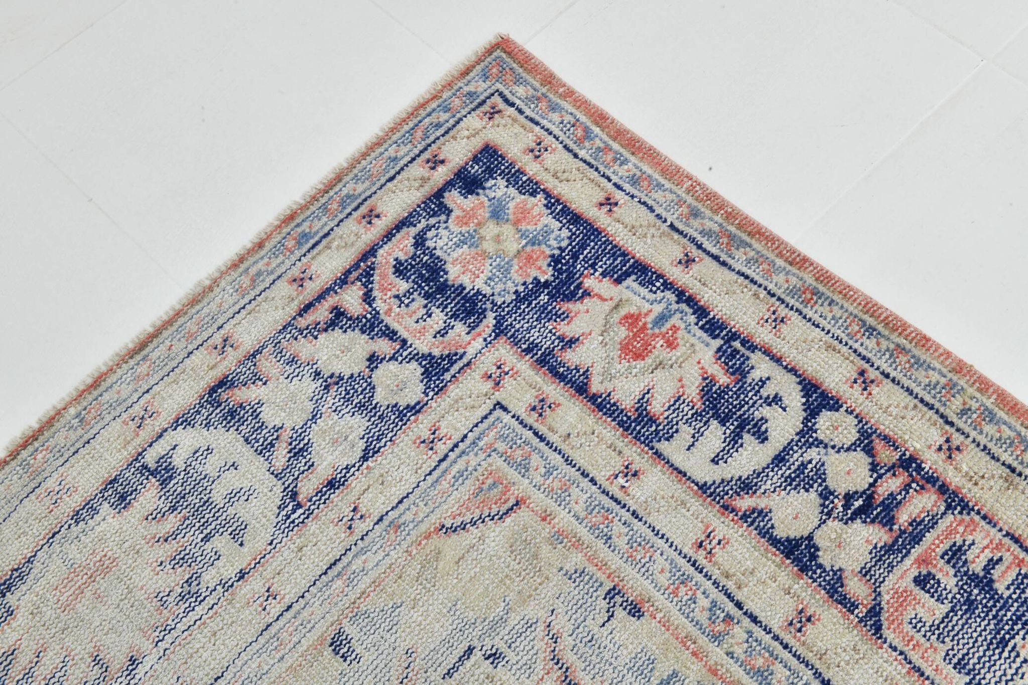 9x12 Pale Red & Blue Vintage Persian Rug, 275x353Cm
