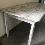 White patinated farmhouse table