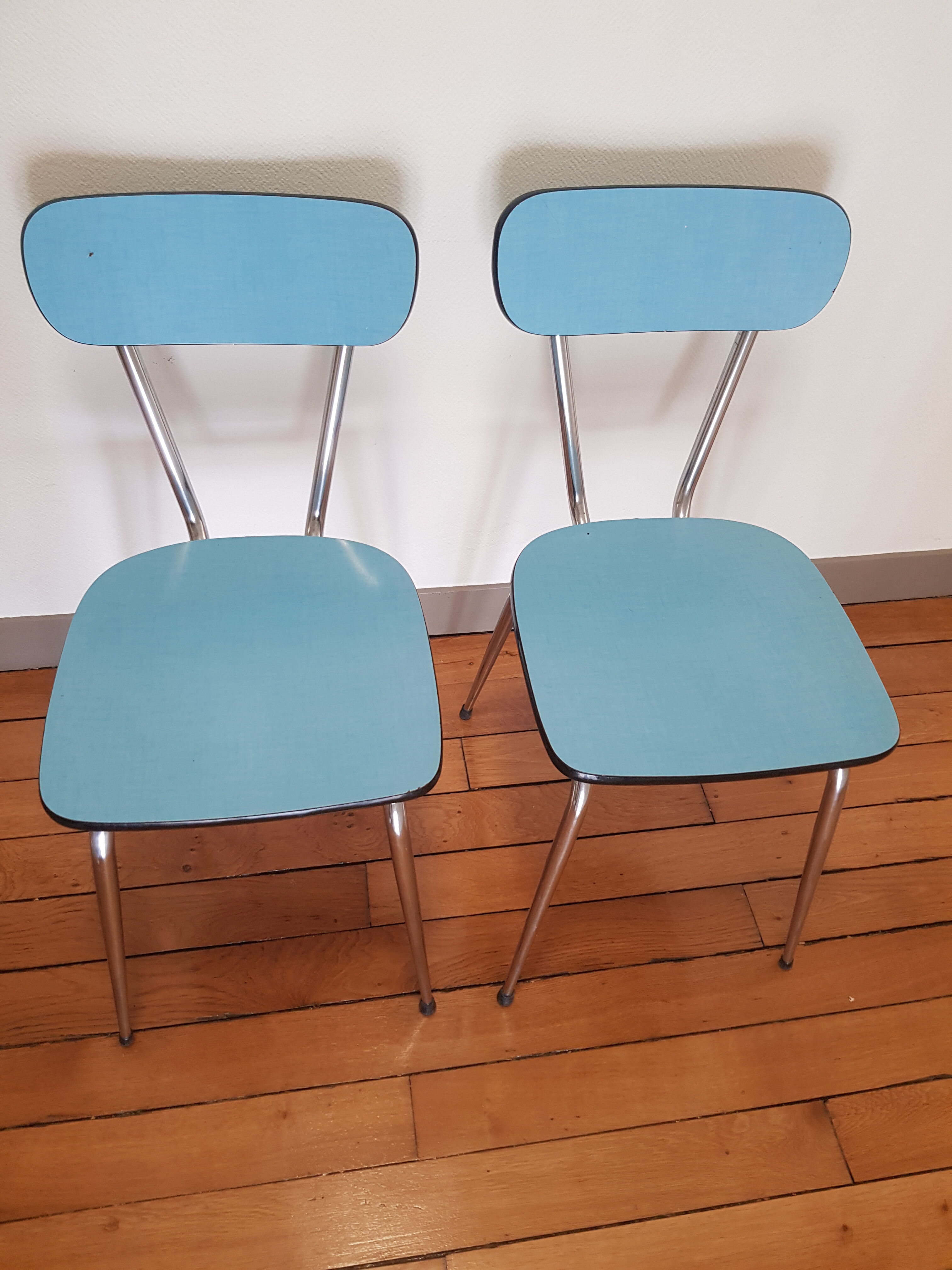 Lot of 2 Peugeot formica chairs
