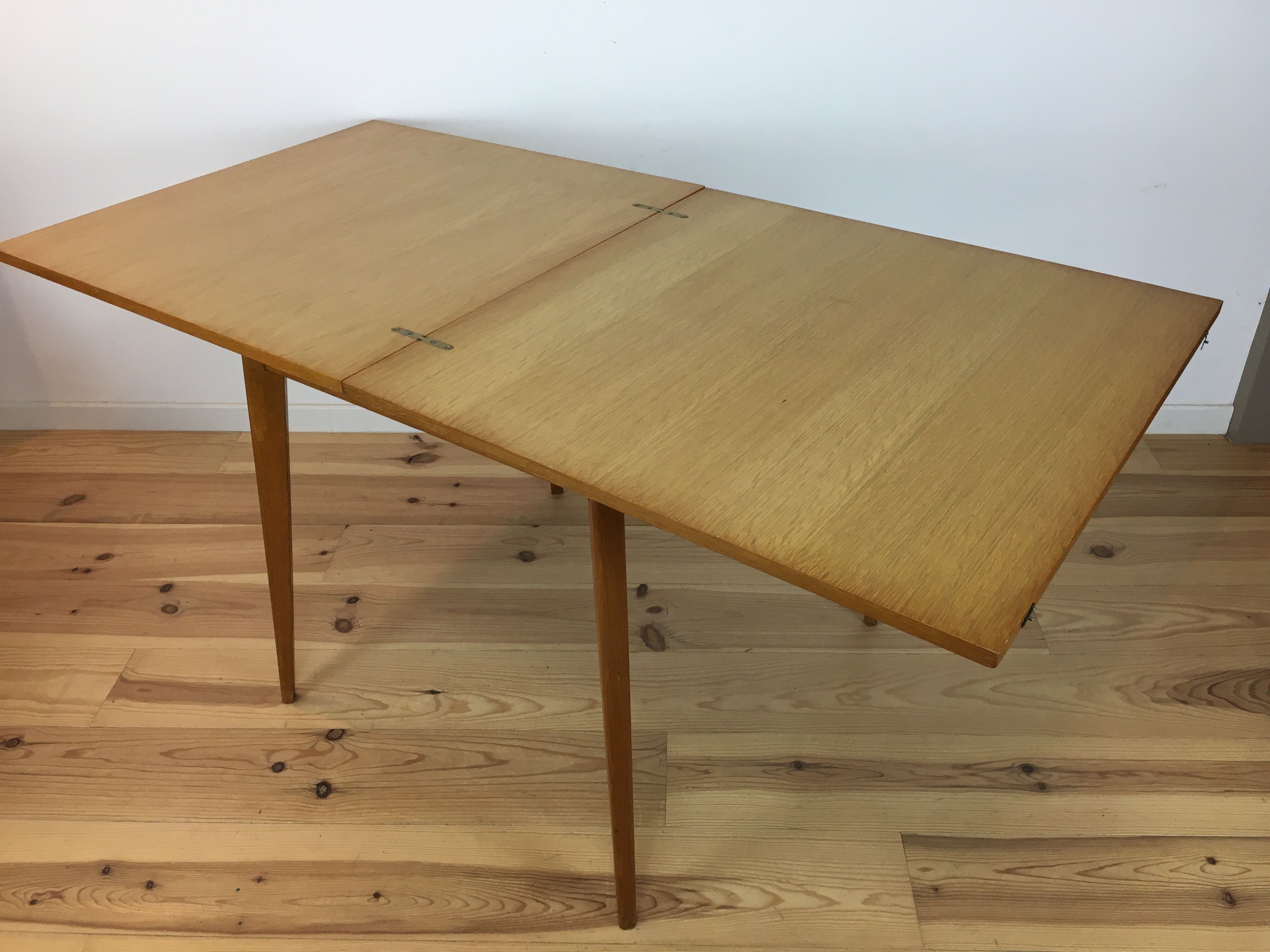 Table portfolio foot compass 50s