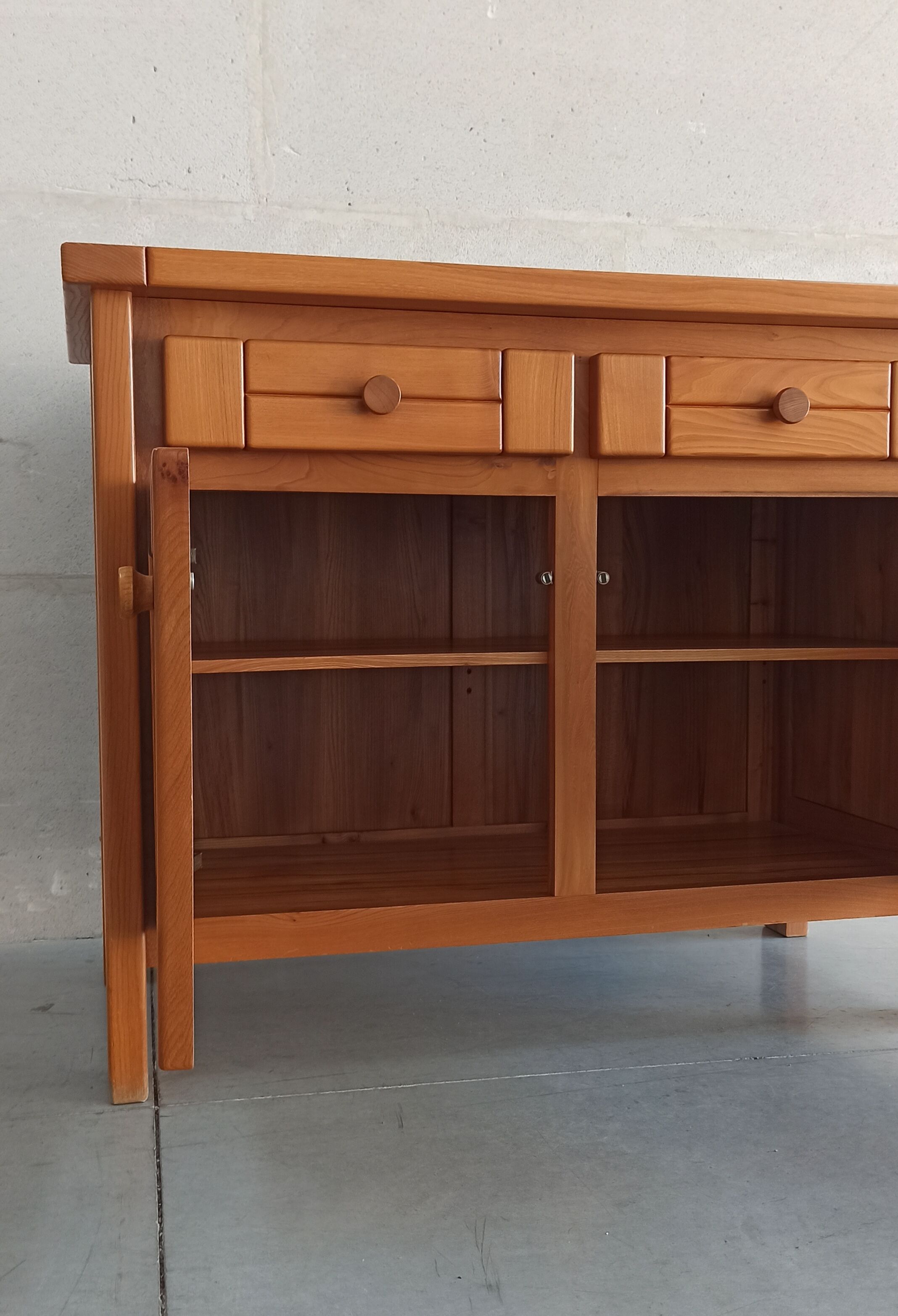 Elm sideboard Maison Regain, 80's