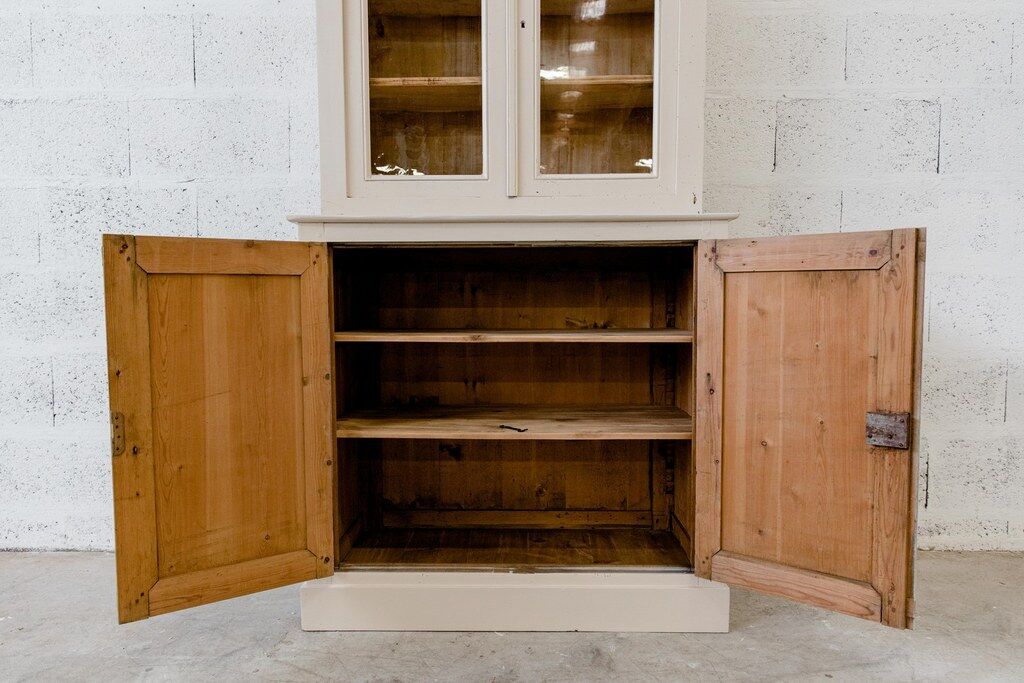 Vintage wooden dresser - linen colors