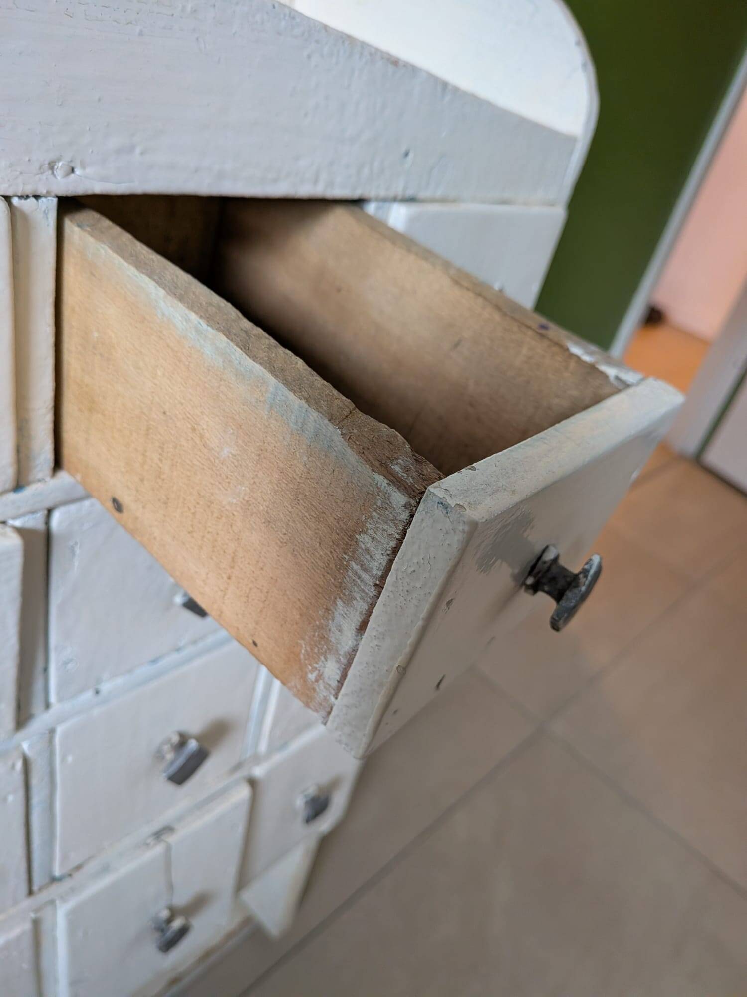 Small workshop furniture