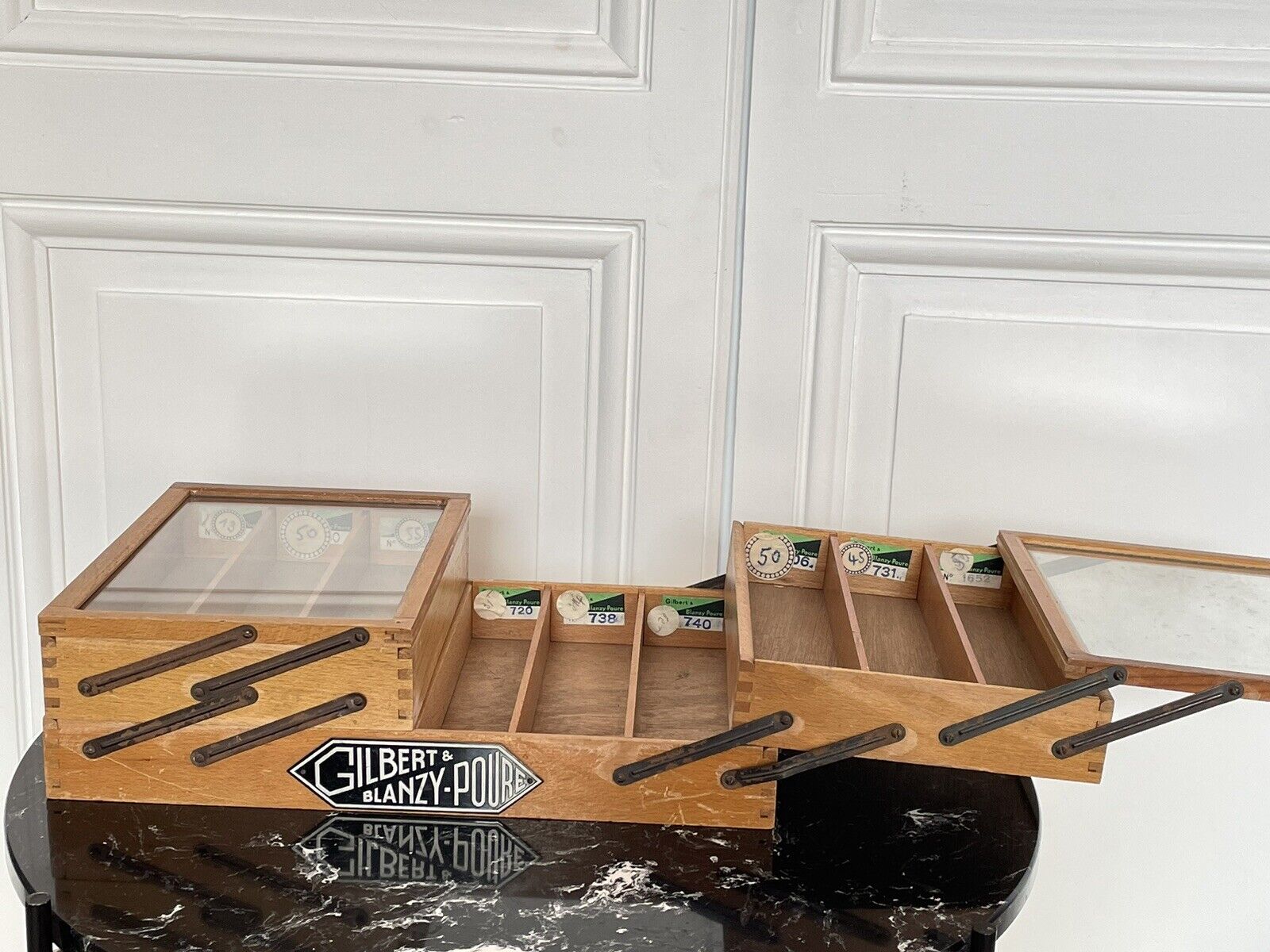 Pen display Gilbert & Blanzy Poure