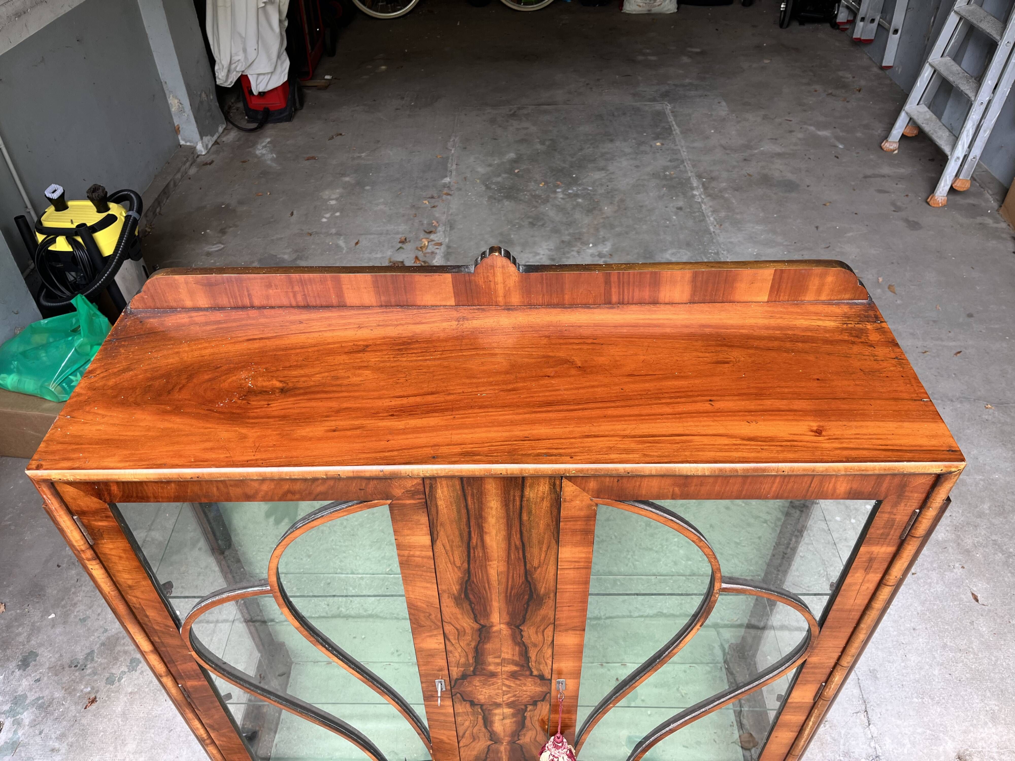 Vitrine Art Nouveau