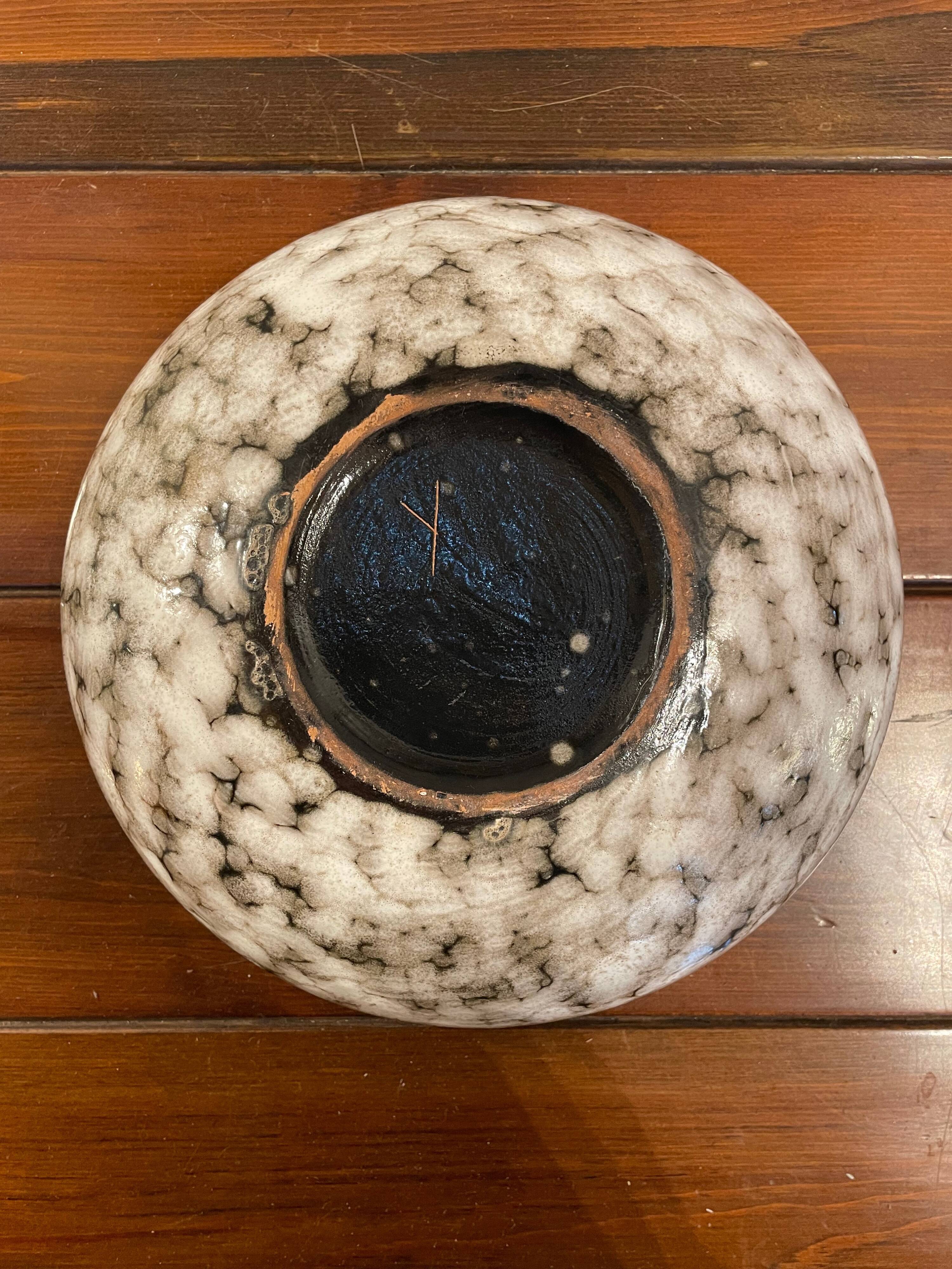 Hungarian ceramic empty pocket