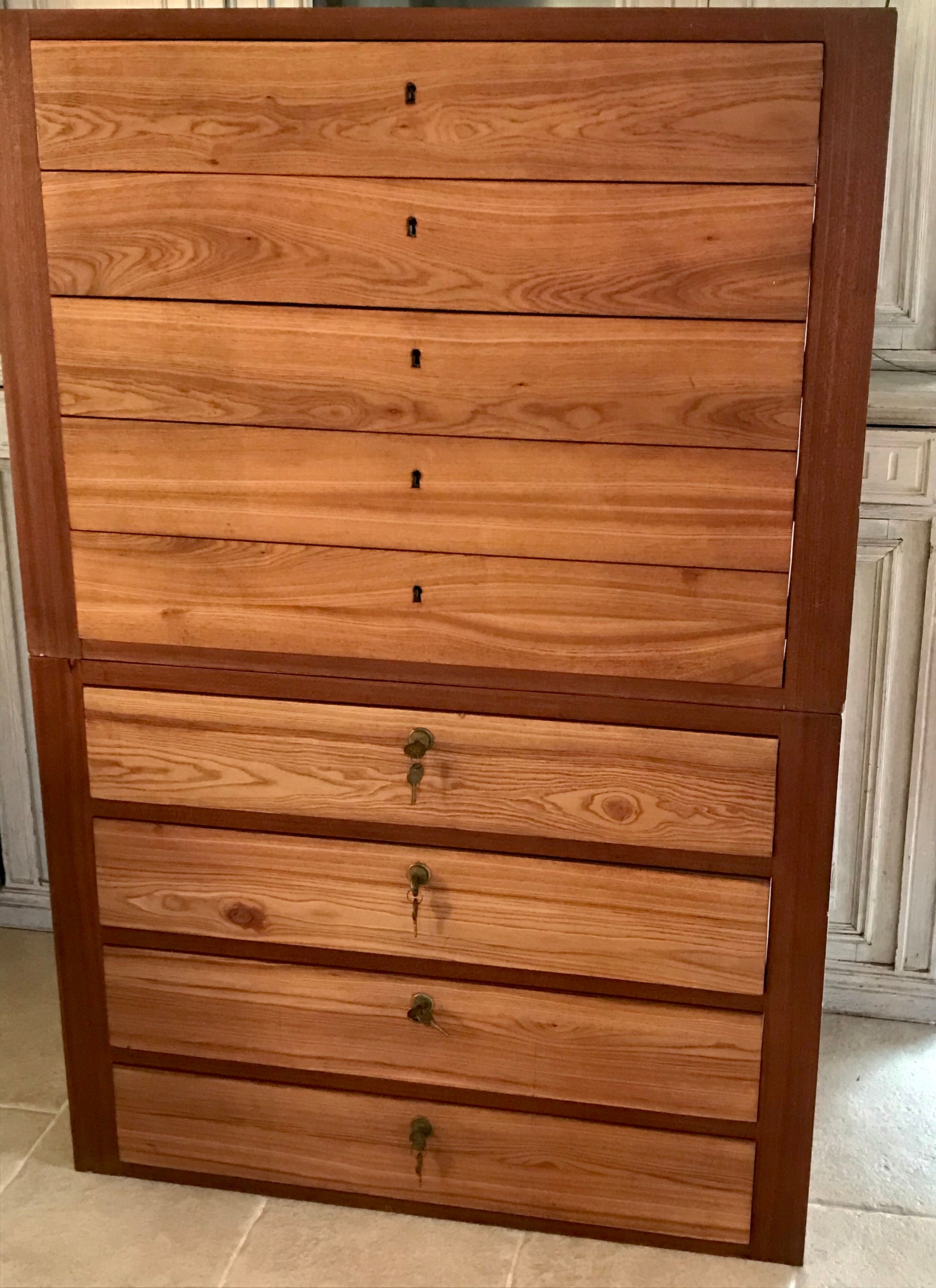 chest of drawers Circa 1950