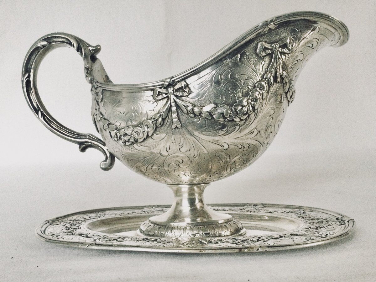Saucière on solid silver tray