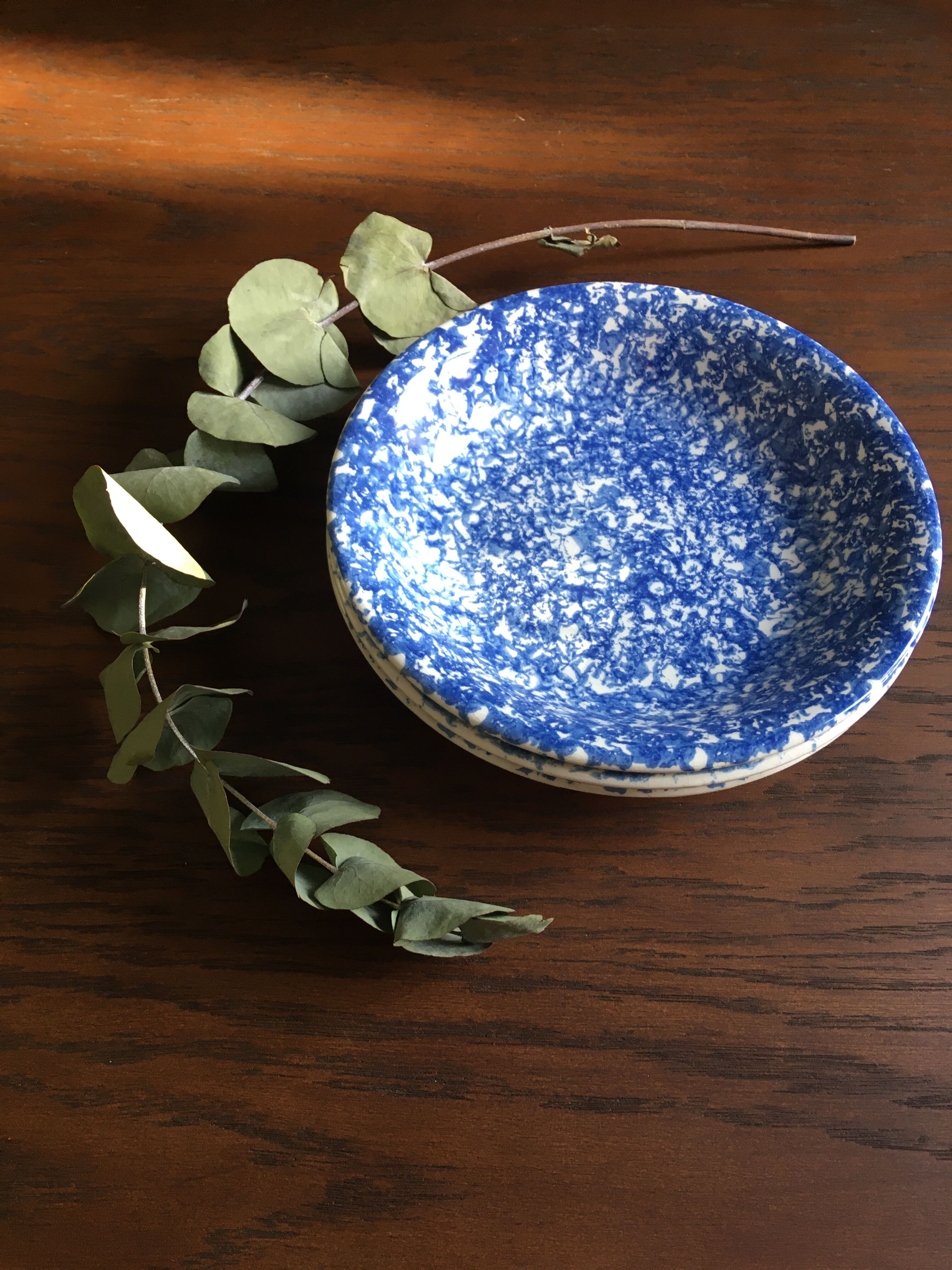 Lot of 3 hollow plates speckled blue Ceraminter