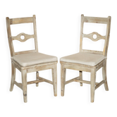 Paire de chaises d'appoint style suédois en pin recyclé avec sièges rembourrés