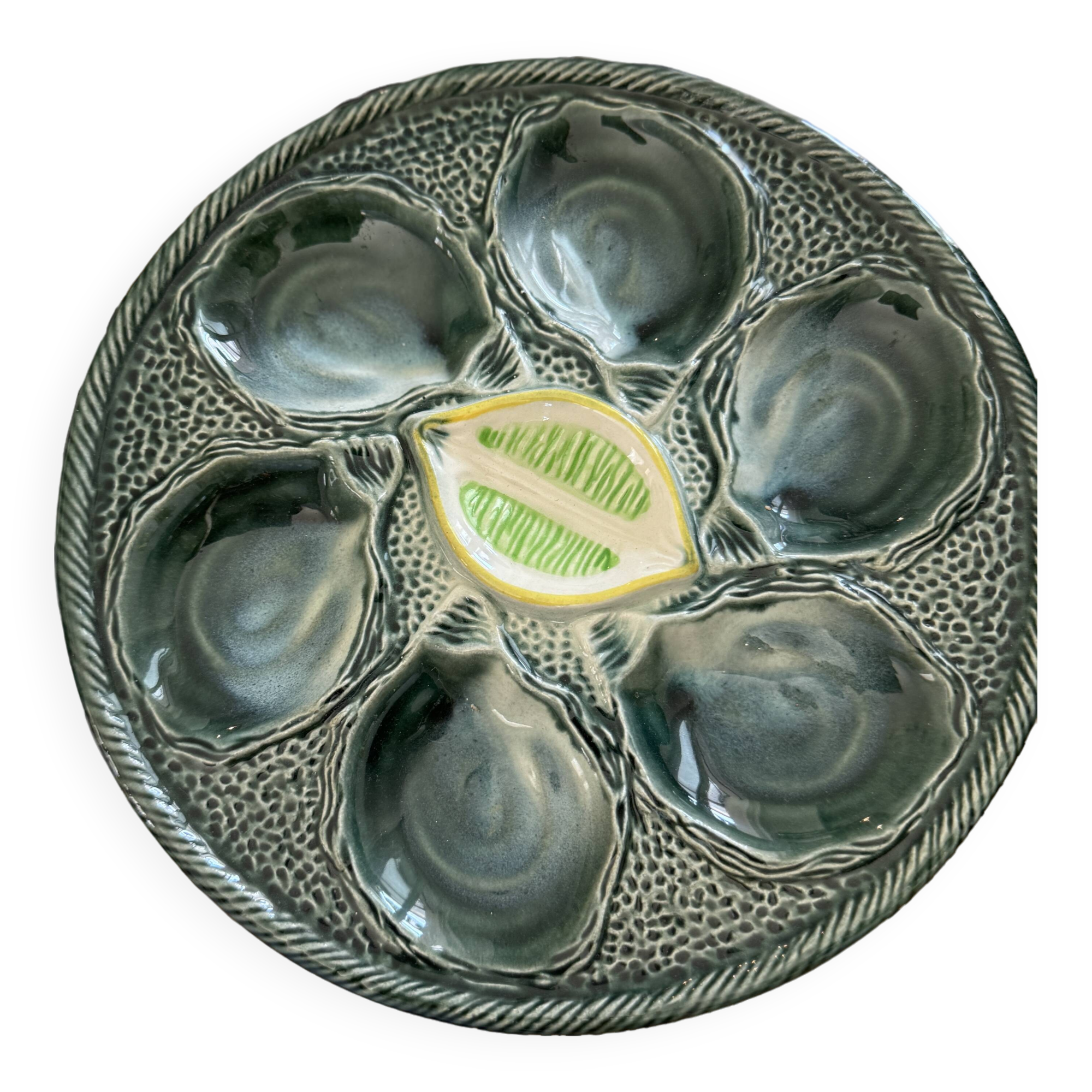 Oyster plates in slip