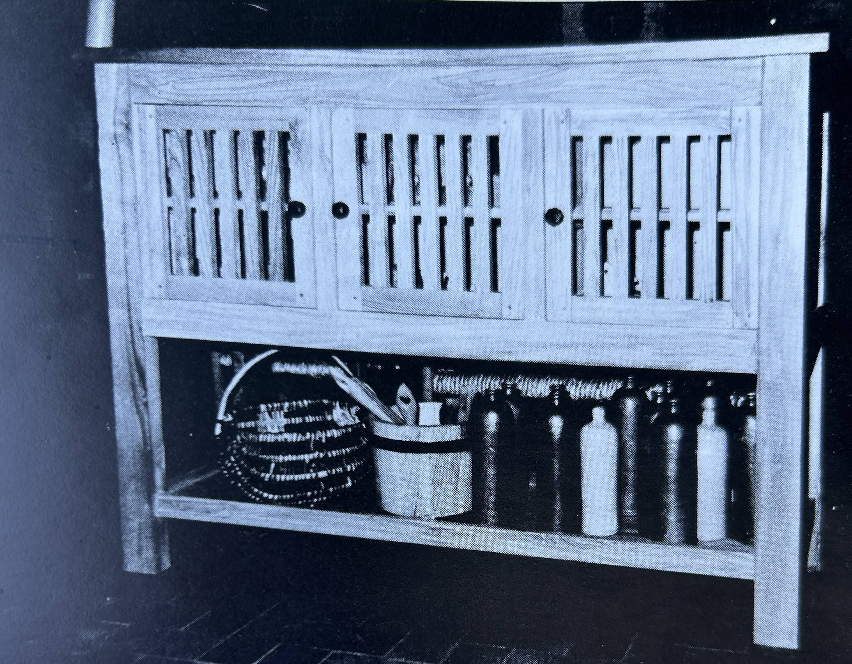 Buffet en frêne Jean Touret et les Artisans de Lozère 1957