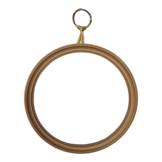 Round gilded glass frame