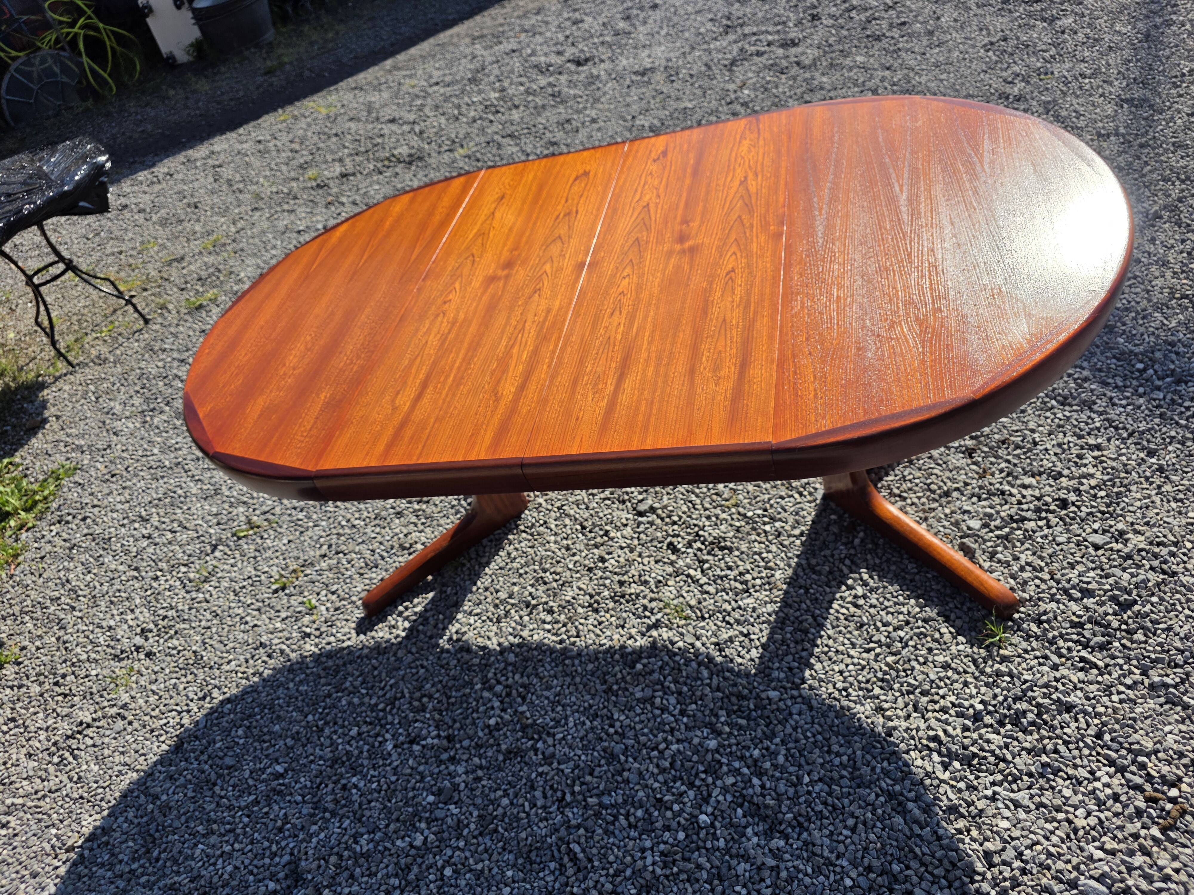 Baumann extendable table in teak from the 1960s (2 extensions)